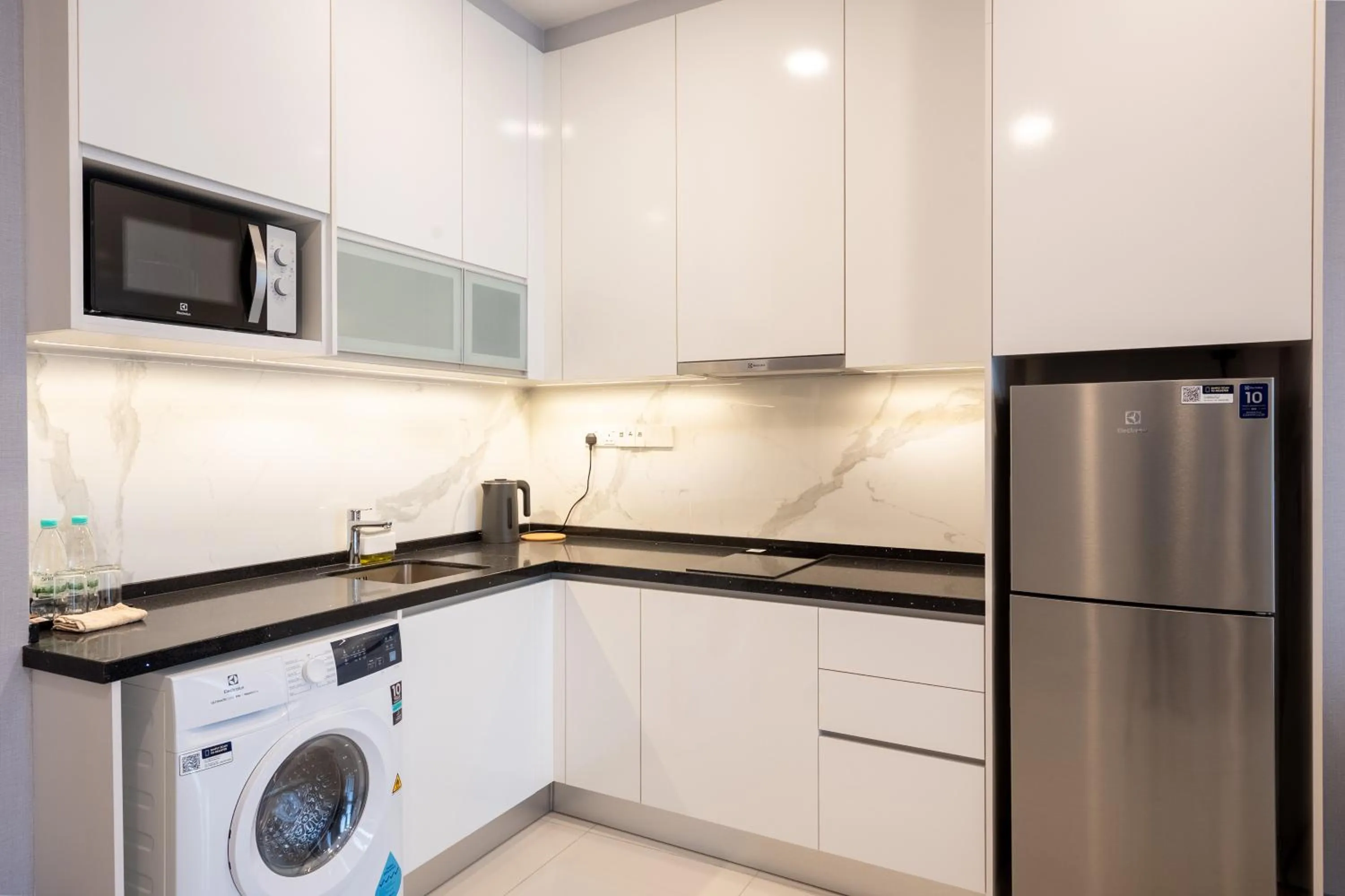 Societe Suite by Lyfehaus