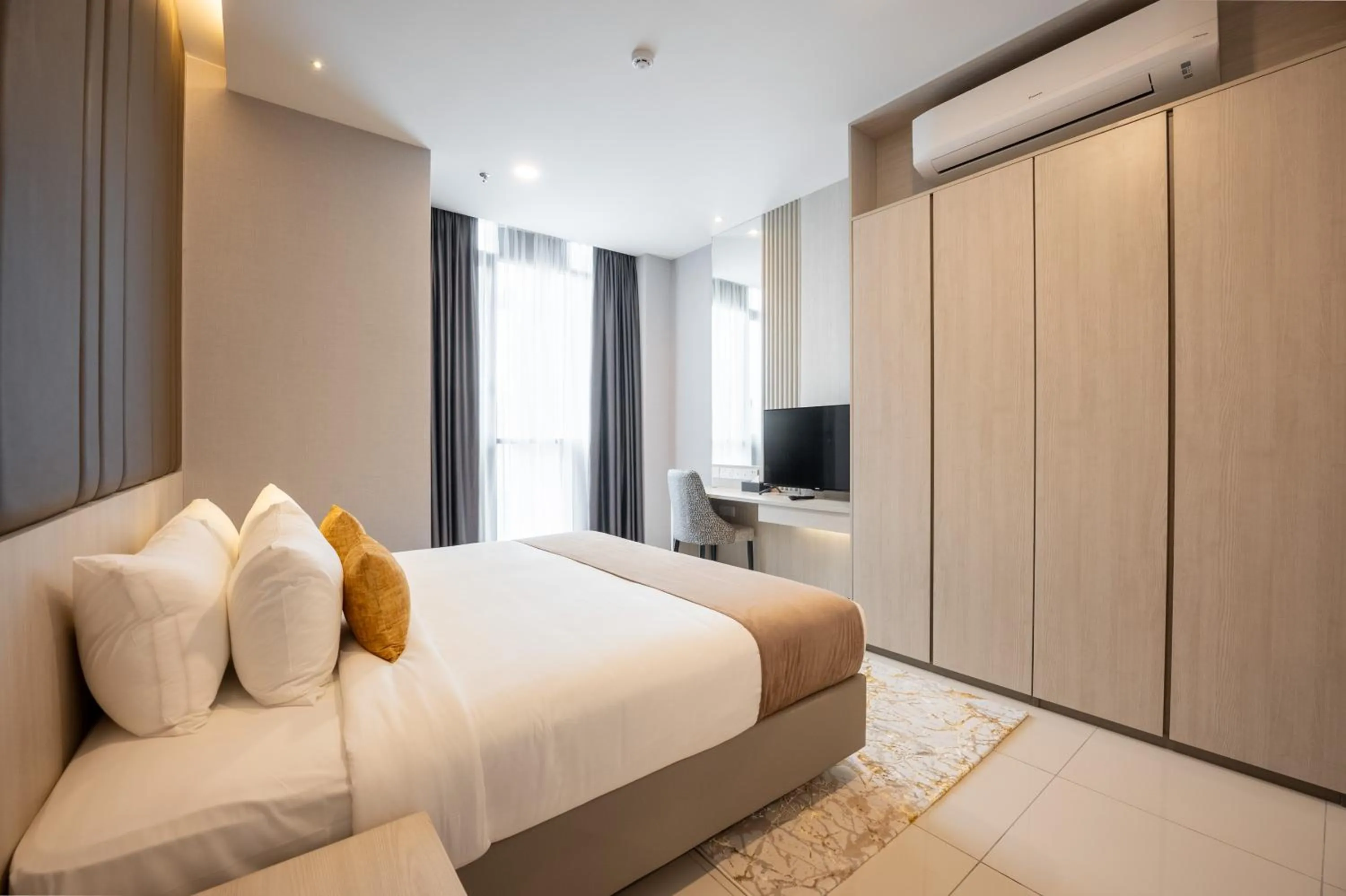 Societe Suite by Lyfehaus