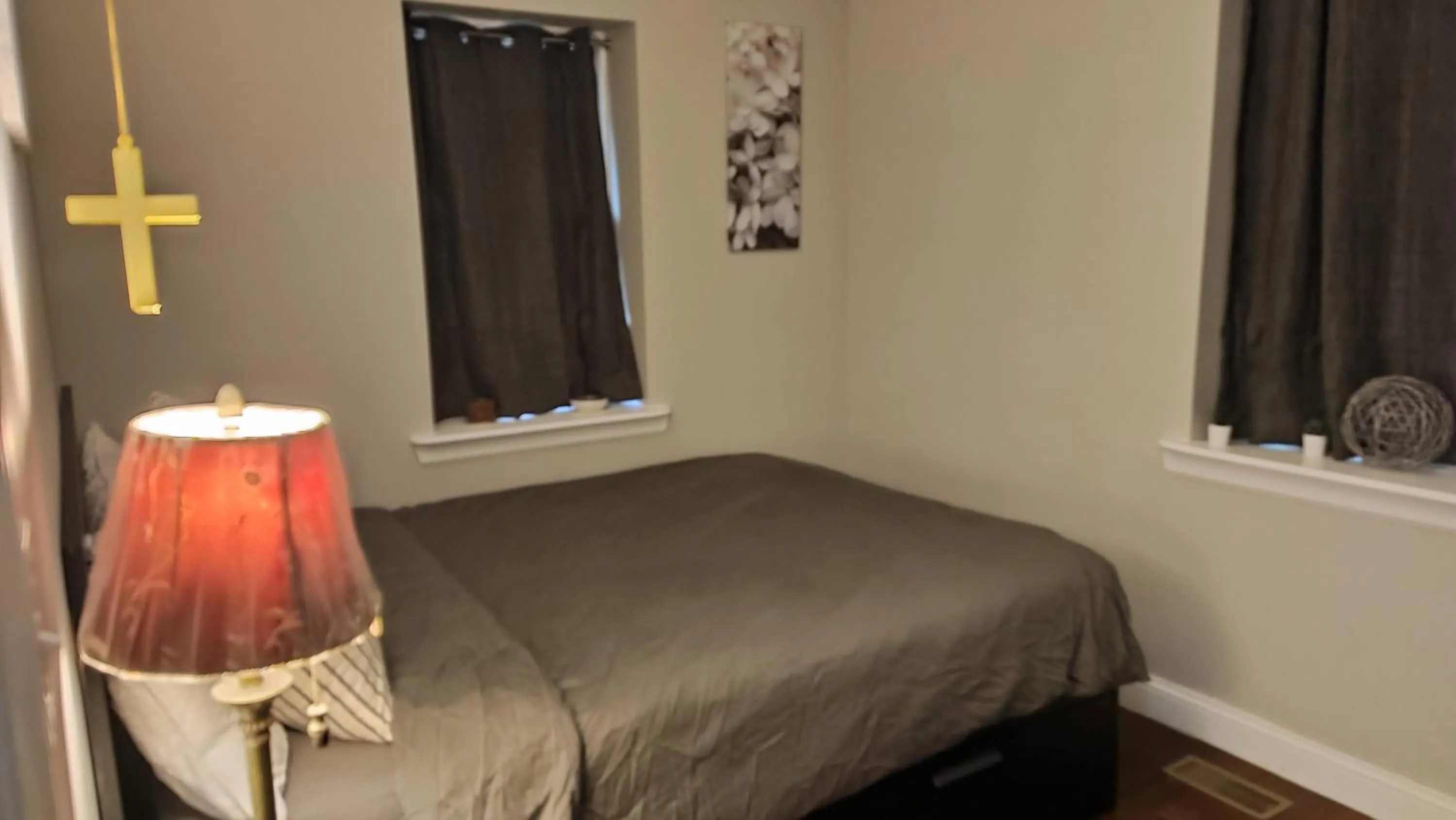 Property building, Bed in Fairmount House Free Street Parking Quiet Spacious