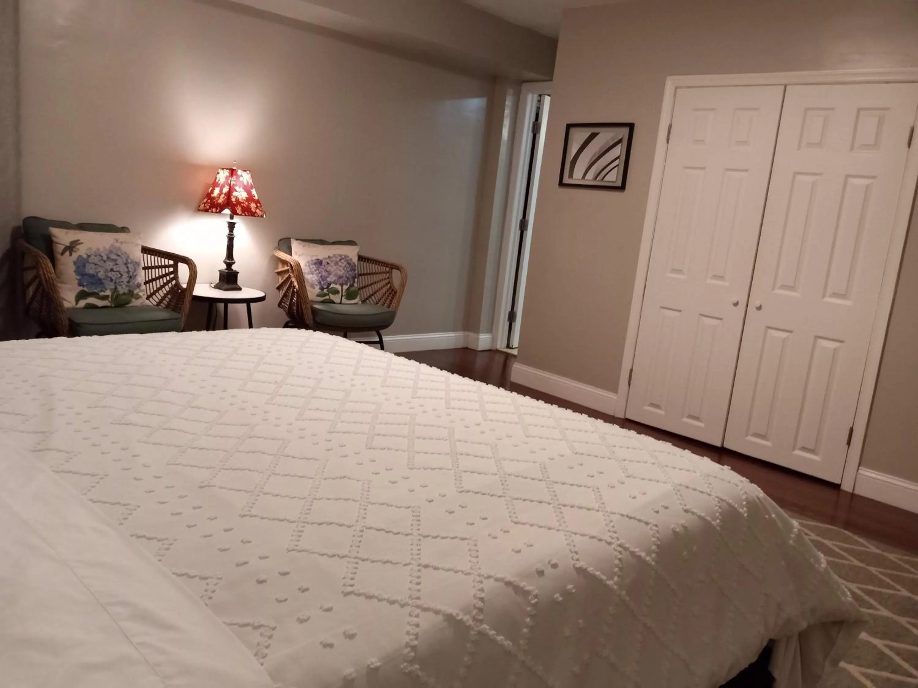 View (from property/room), Bed in Fairmount House Free Street Parking Quiet Spacious