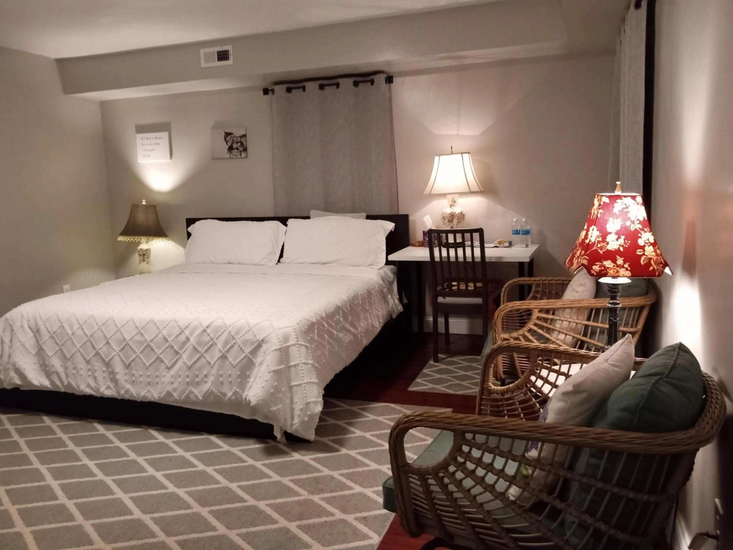 View (from property/room), Bed in Fairmount House Free Street Parking Quiet Spacious