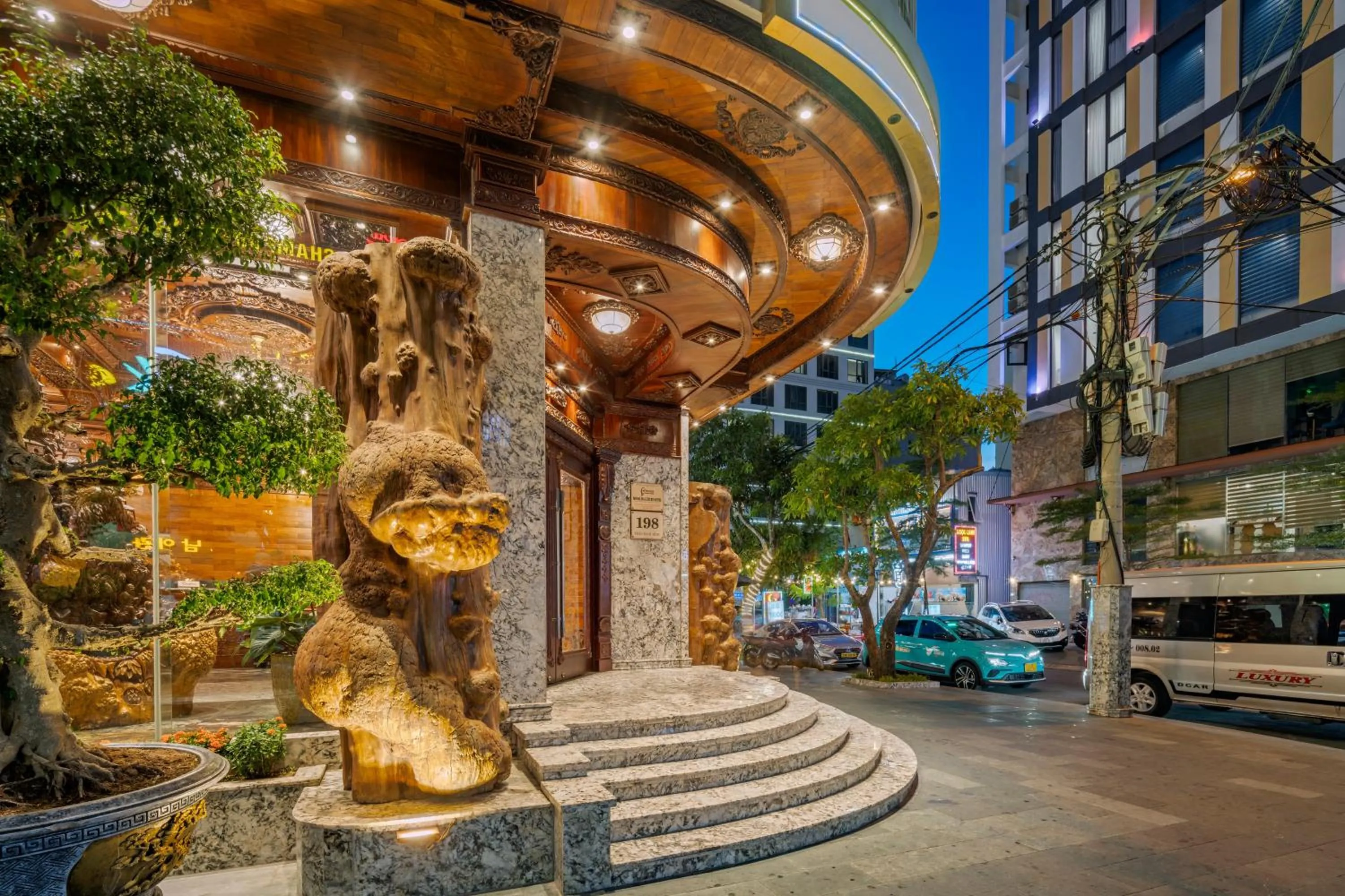 Property building in Monalisa Luxury Hotel