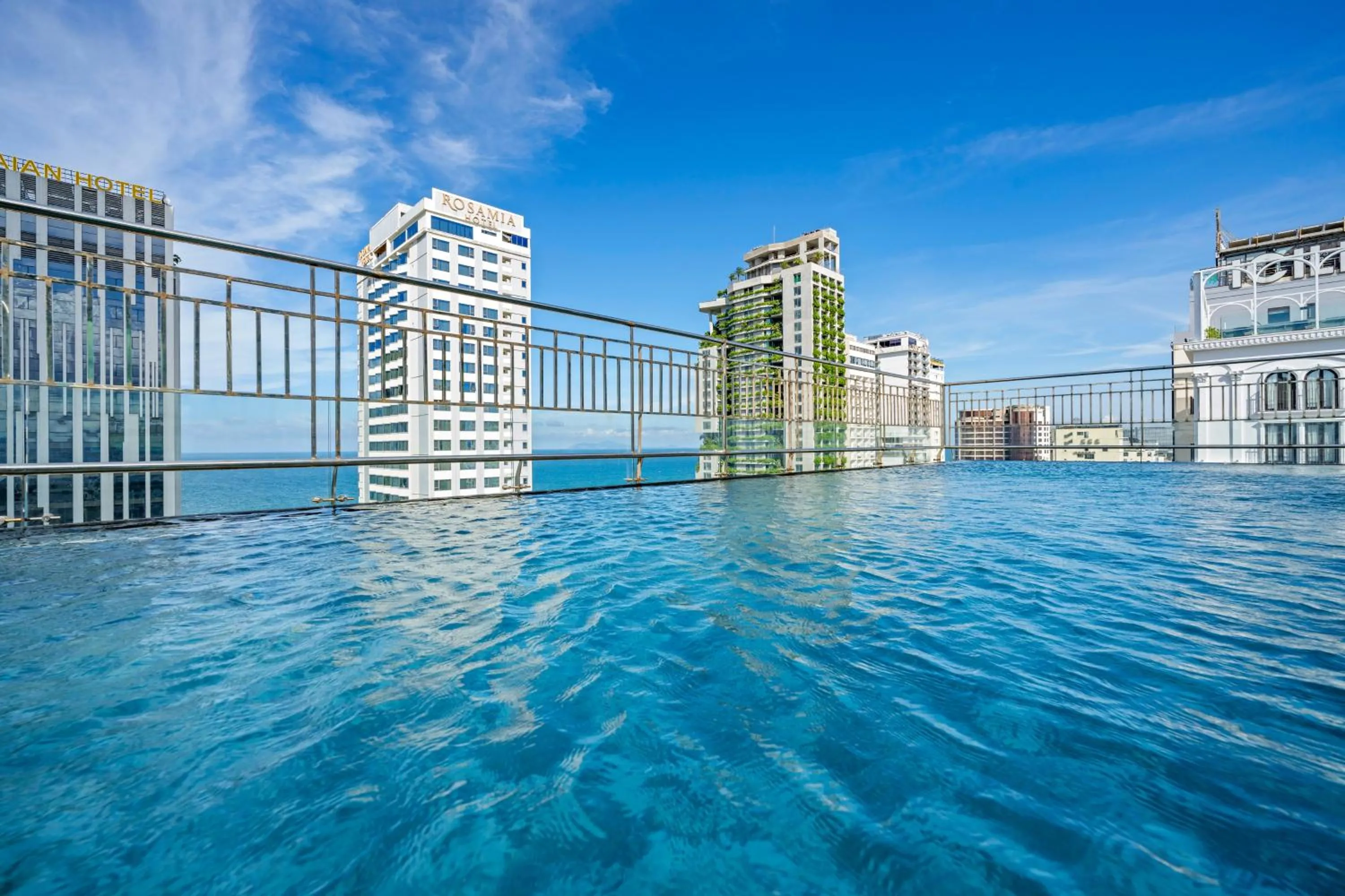 Pool view in Monalisa Luxury Hotel