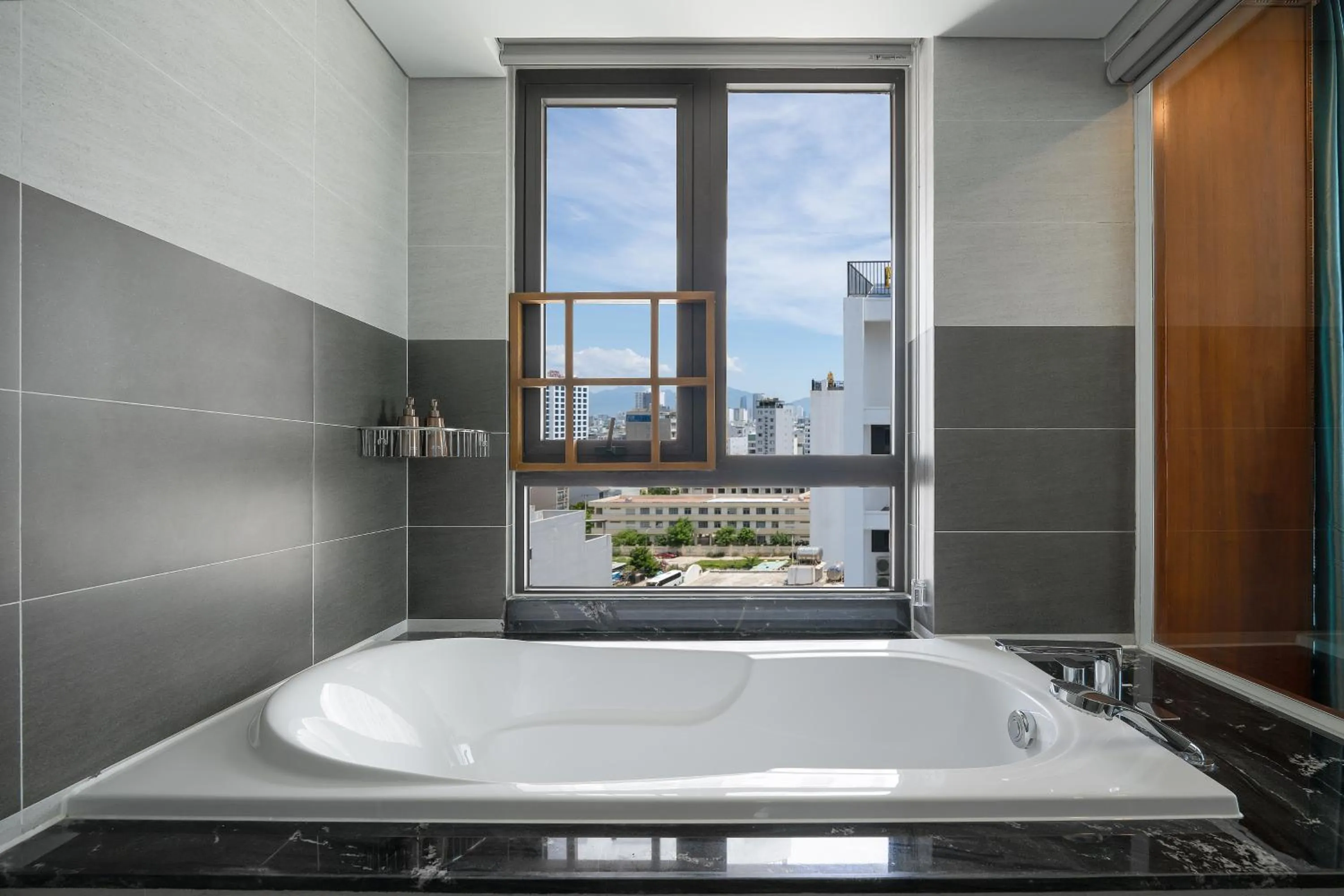 Bathroom in Monalisa Luxury Hotel