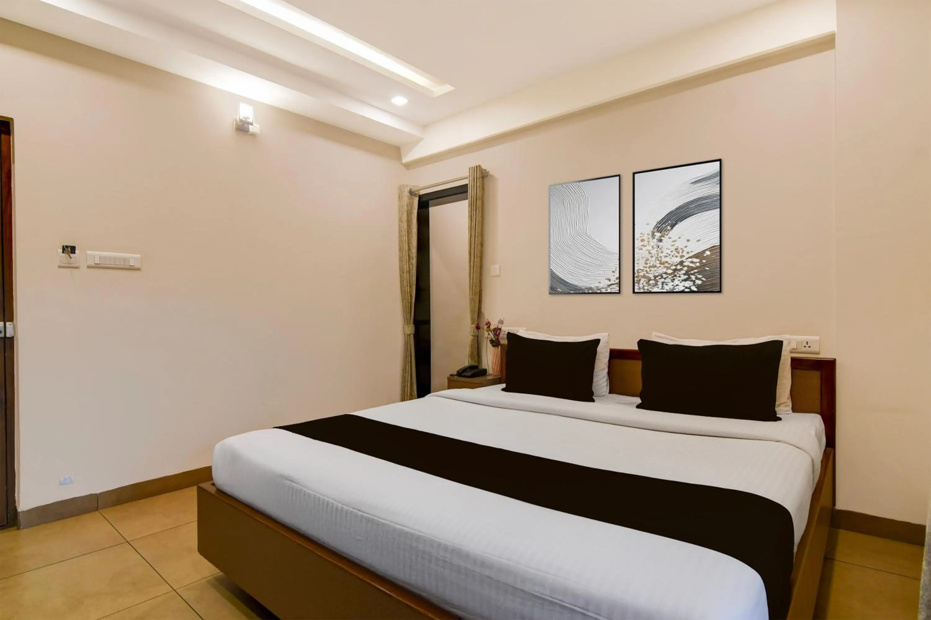 Bedroom, Bed in Townhouse The 36 Inn