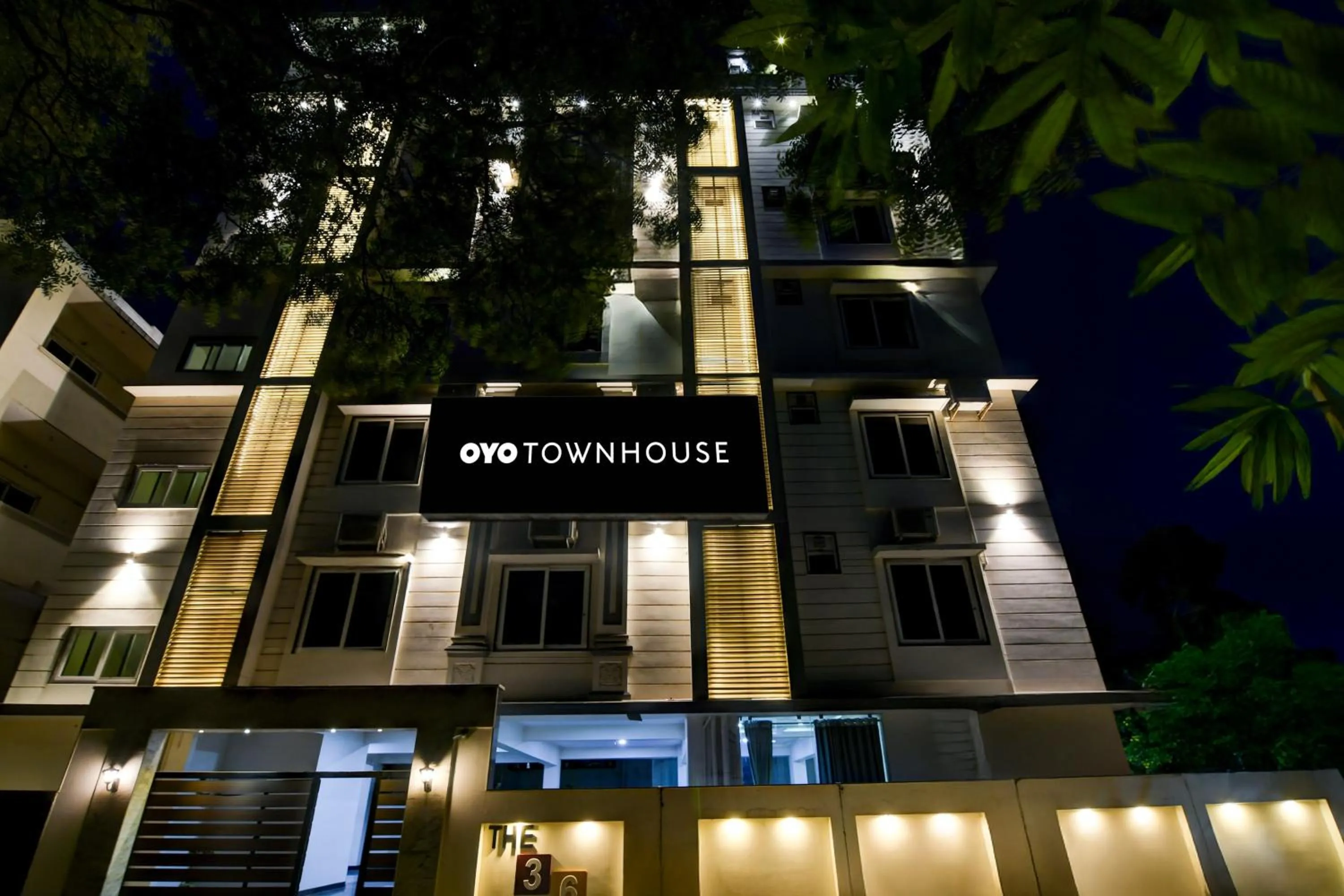 Facade/entrance in Townhouse The 36 Inn