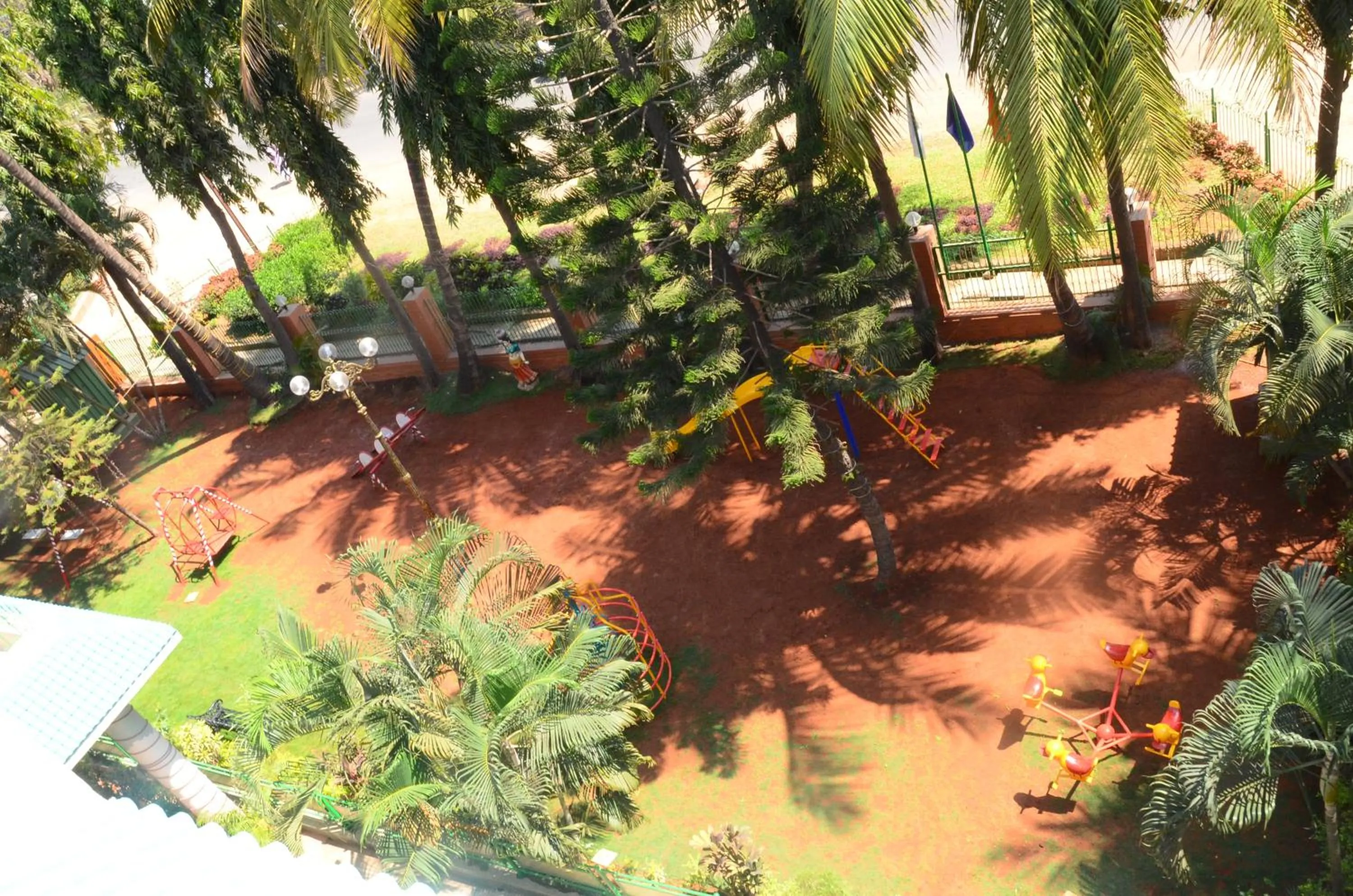 Garden in Hotel Ravikiran Alibaug