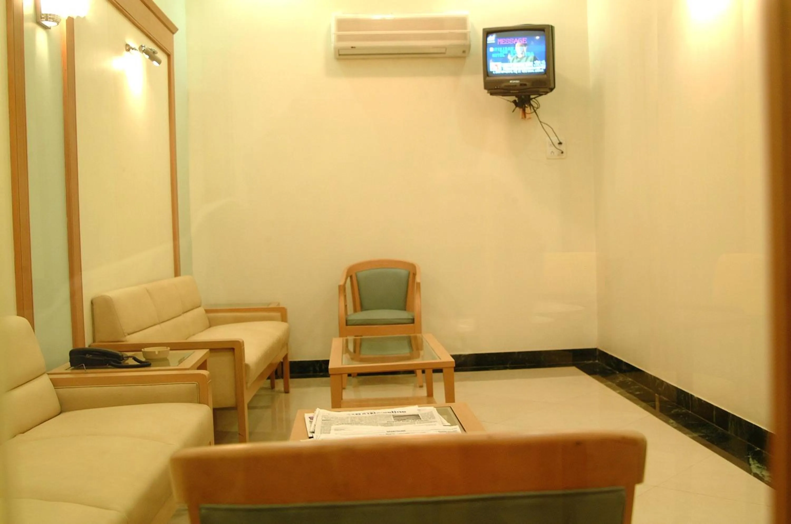 Lobby or reception in Hotel Ravikiran Alibaug