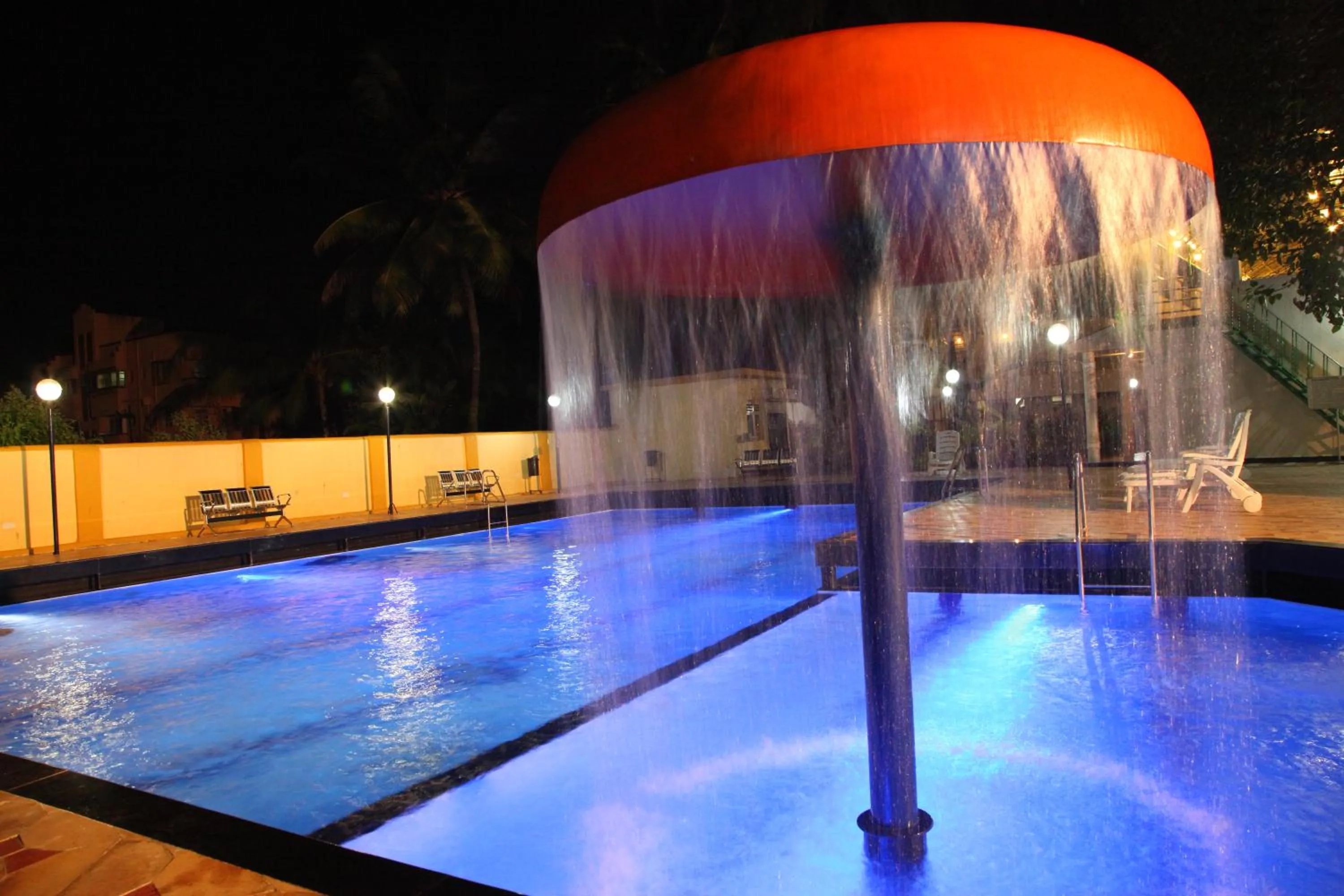 Swimming pool in Hotel Ravikiran Alibaug