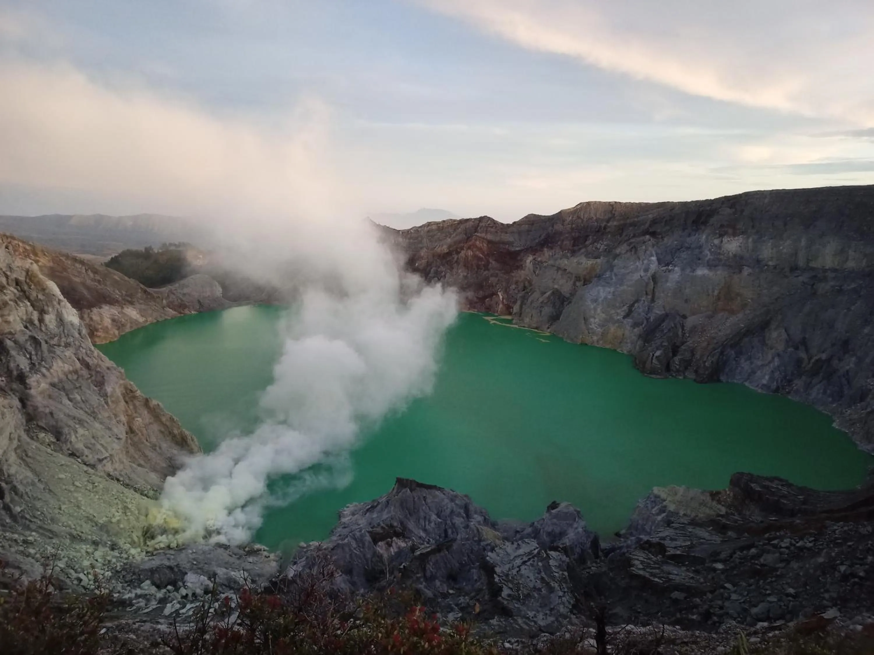 Natural landscape in FAREL HOMESTAY KAWAHIJEN