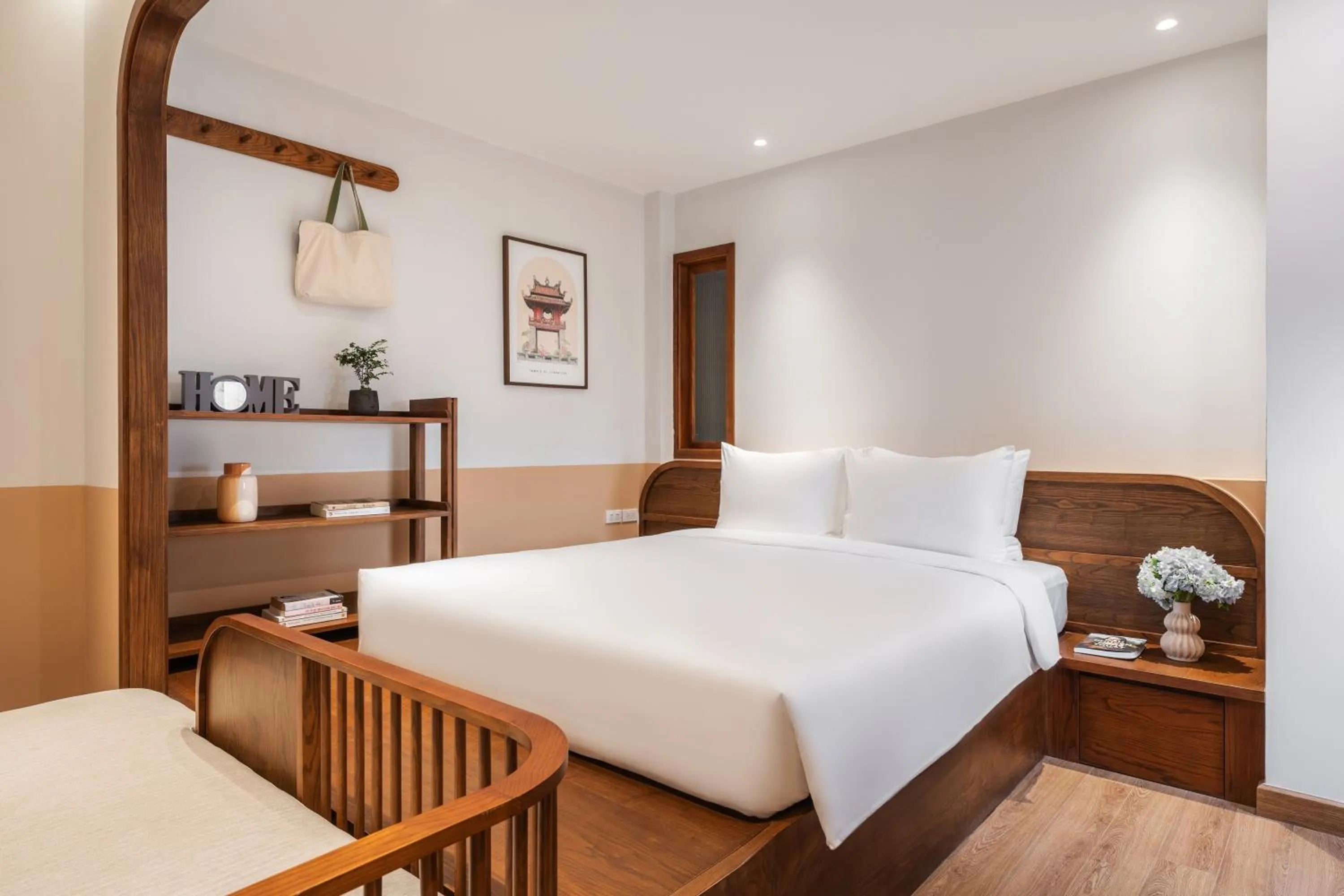 Photo of the whole room, Bed in Le Parfum Apartment and Hotel