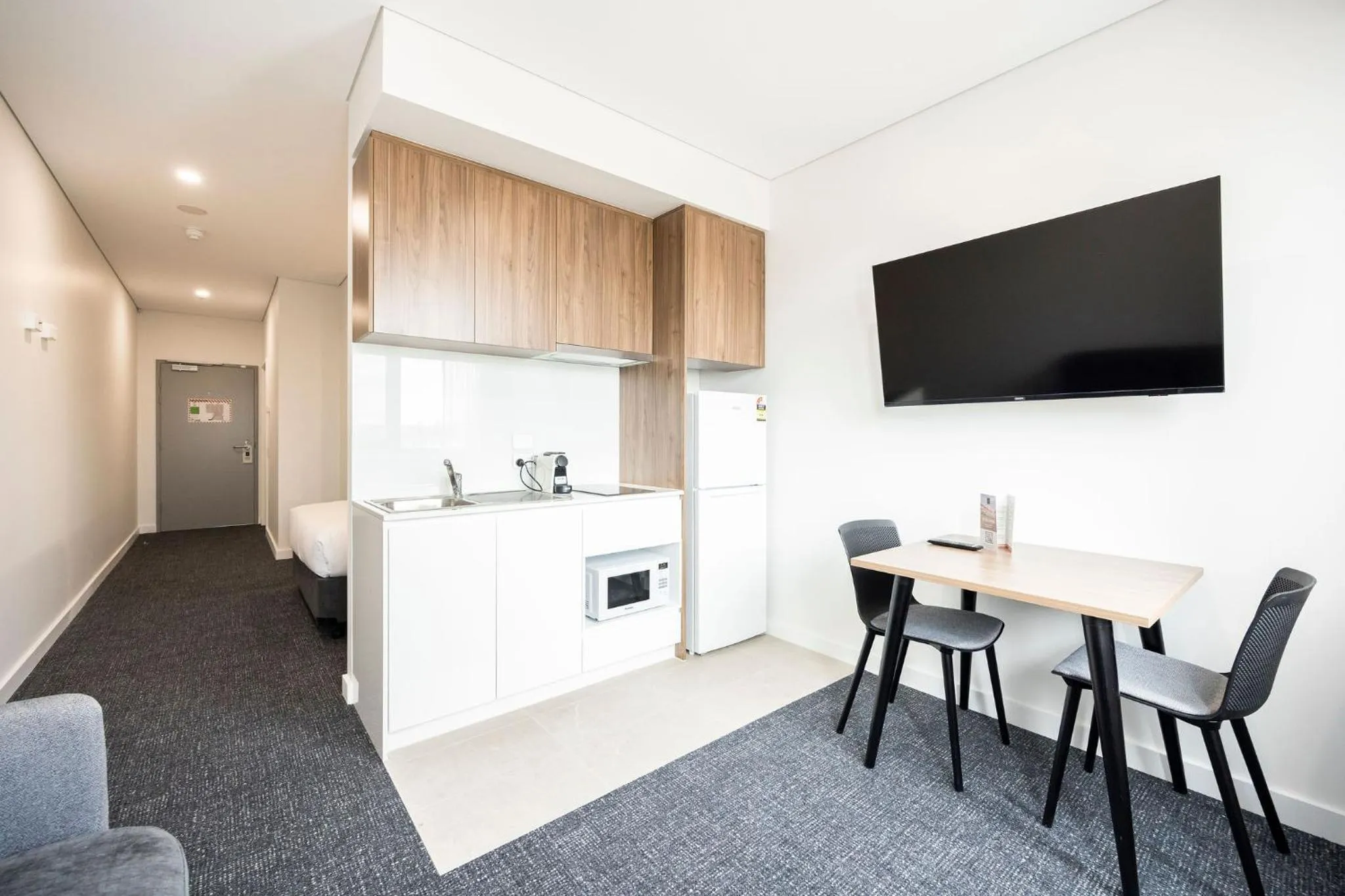 TV and multimedia in Durham Serviced Apartments