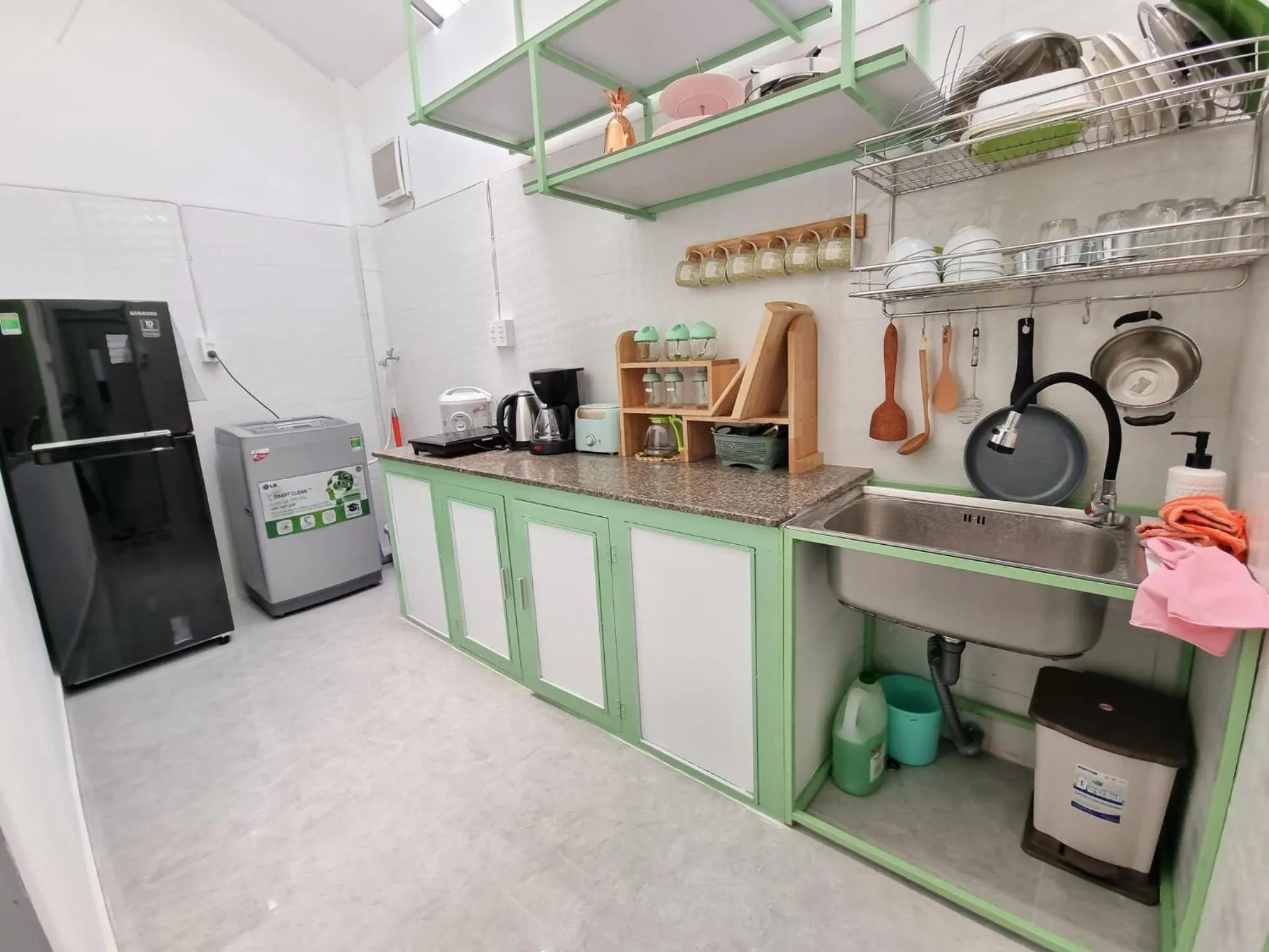 Kitchen or kitchenette in Anh Quân House