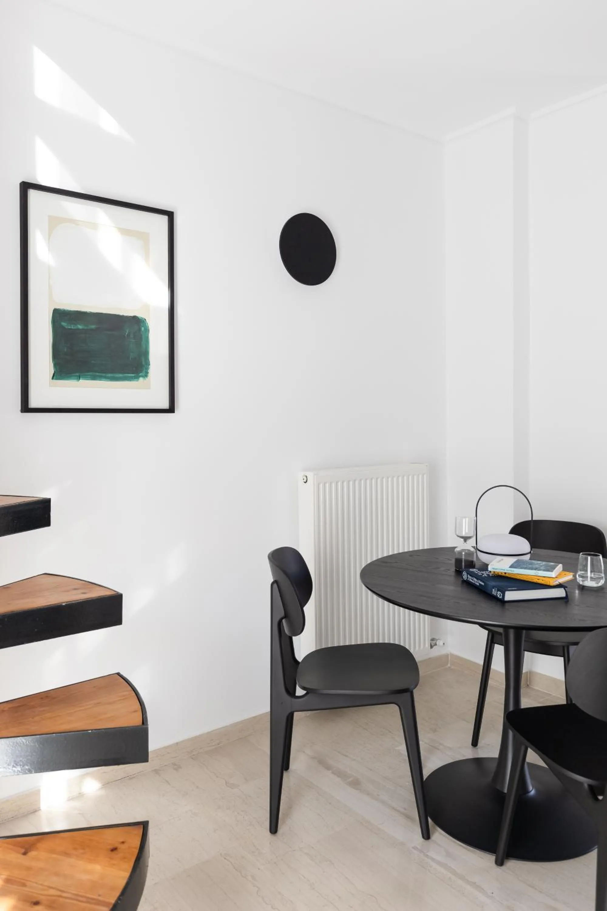 Dining area in Elliot Neapoli, Athens
