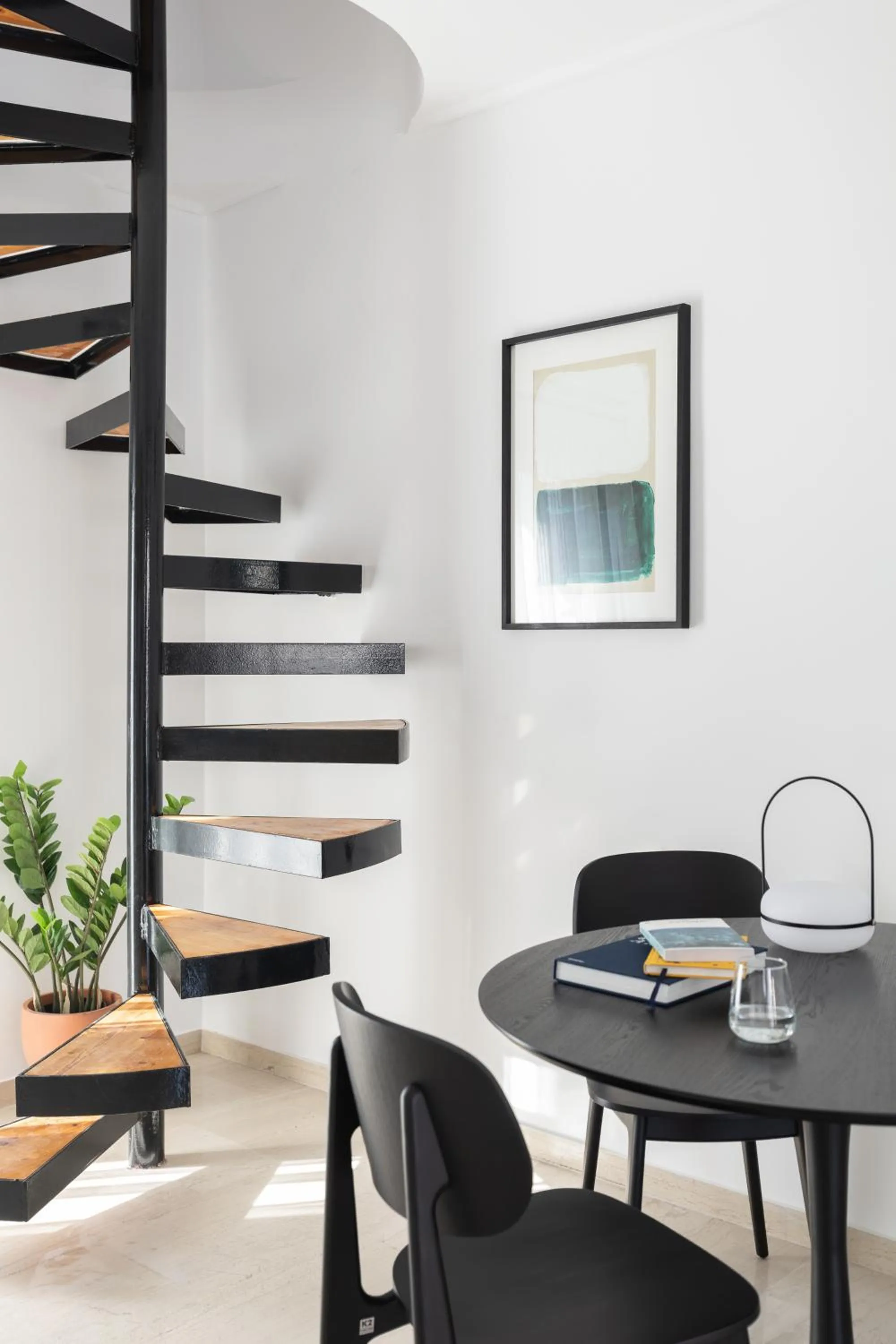 Seating area in Elliot Neapoli, Athens