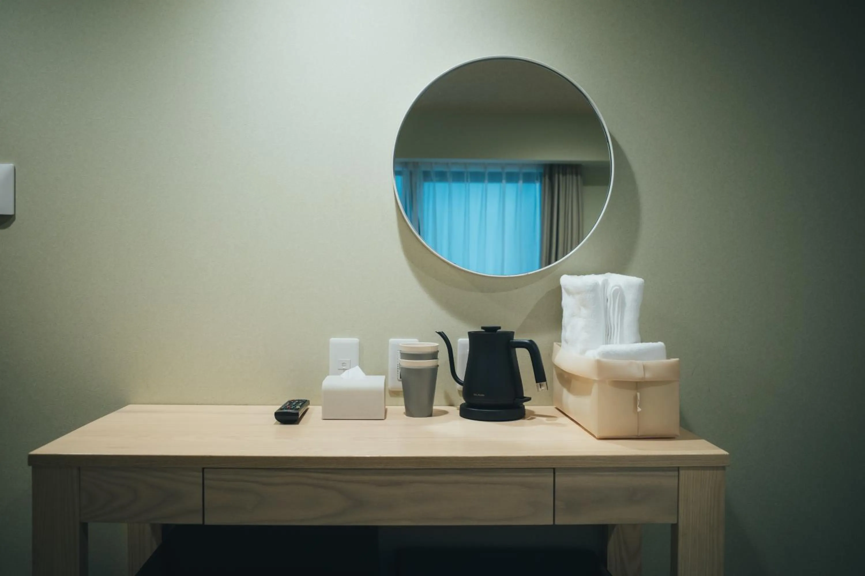 Photo of the whole room in MEANDER Osaka