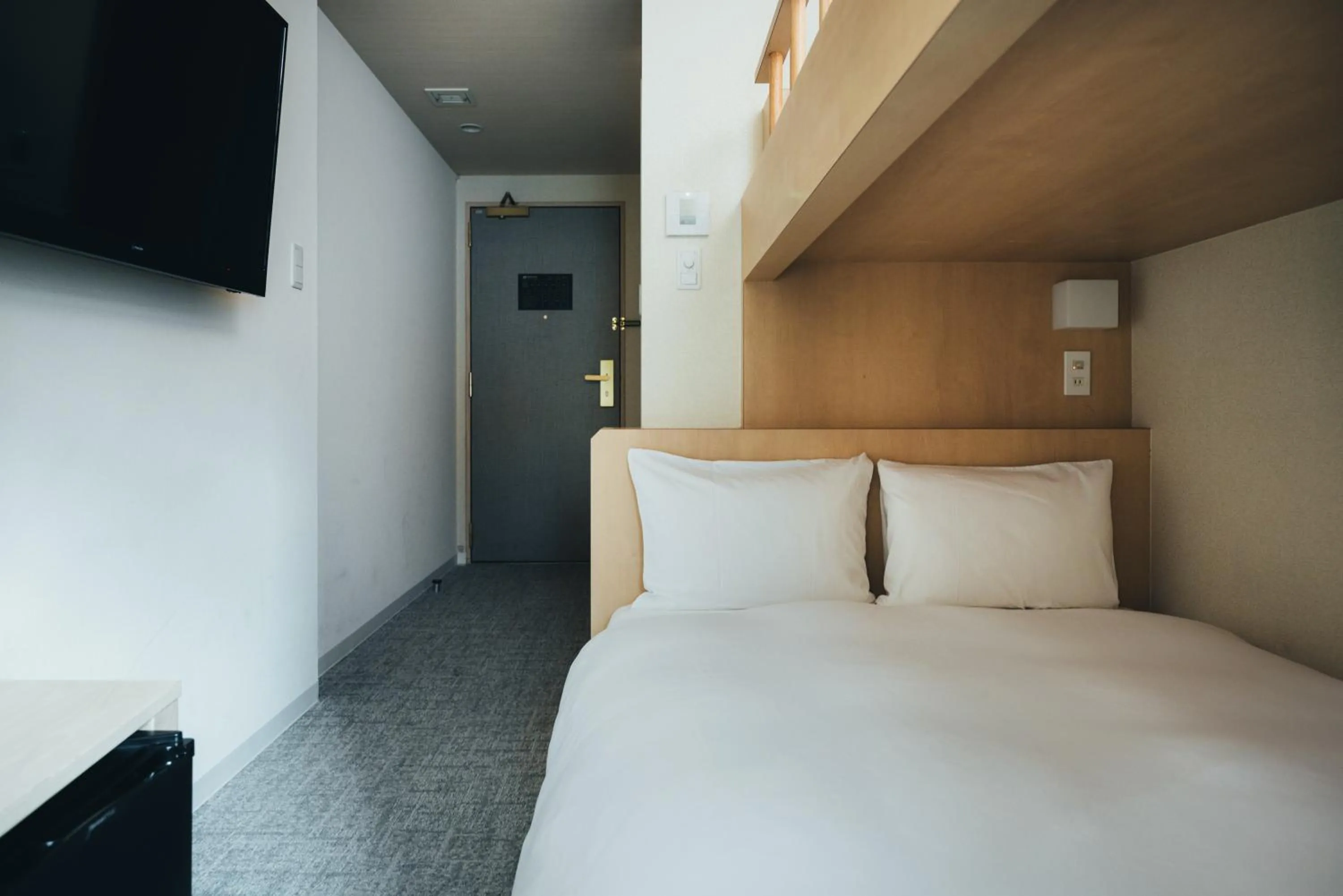 Photo of the whole room, Bed in MEANDER Osaka