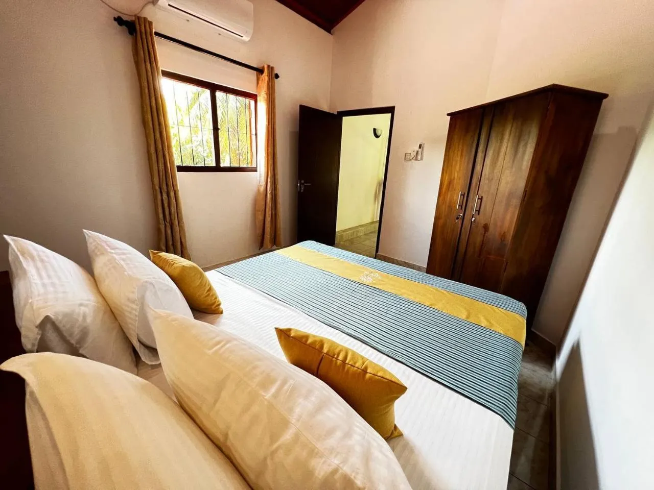 Bed in Urban Galle Villa