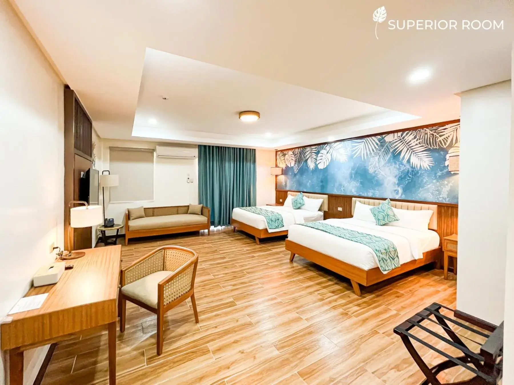 Superior Double or Twin Room in La Jolla Luxury Beach Resort Superior Double or Twin Room in La Jolla Luxury Beach Resort