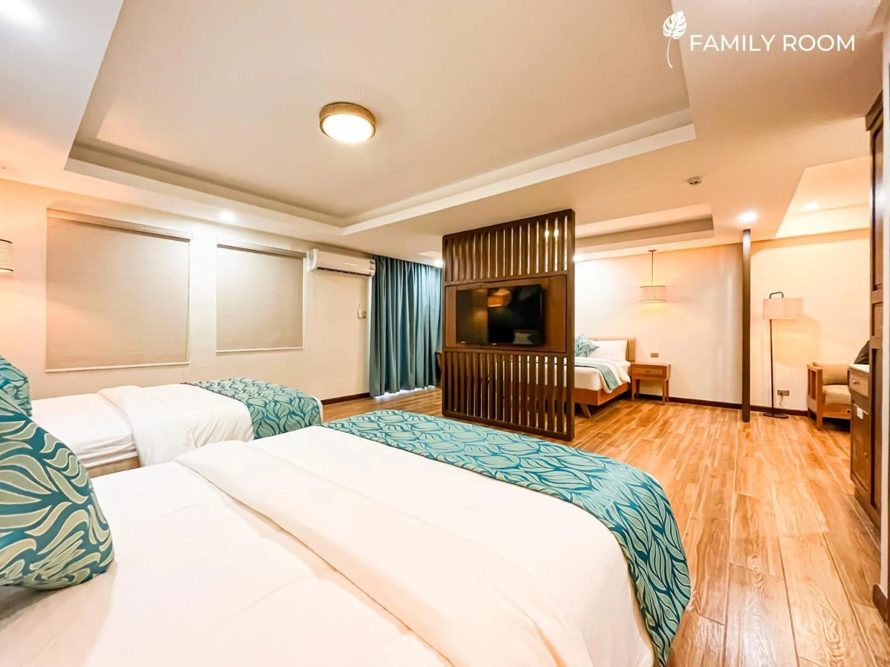 Bed in La Jolla Hotel and Beach Resort