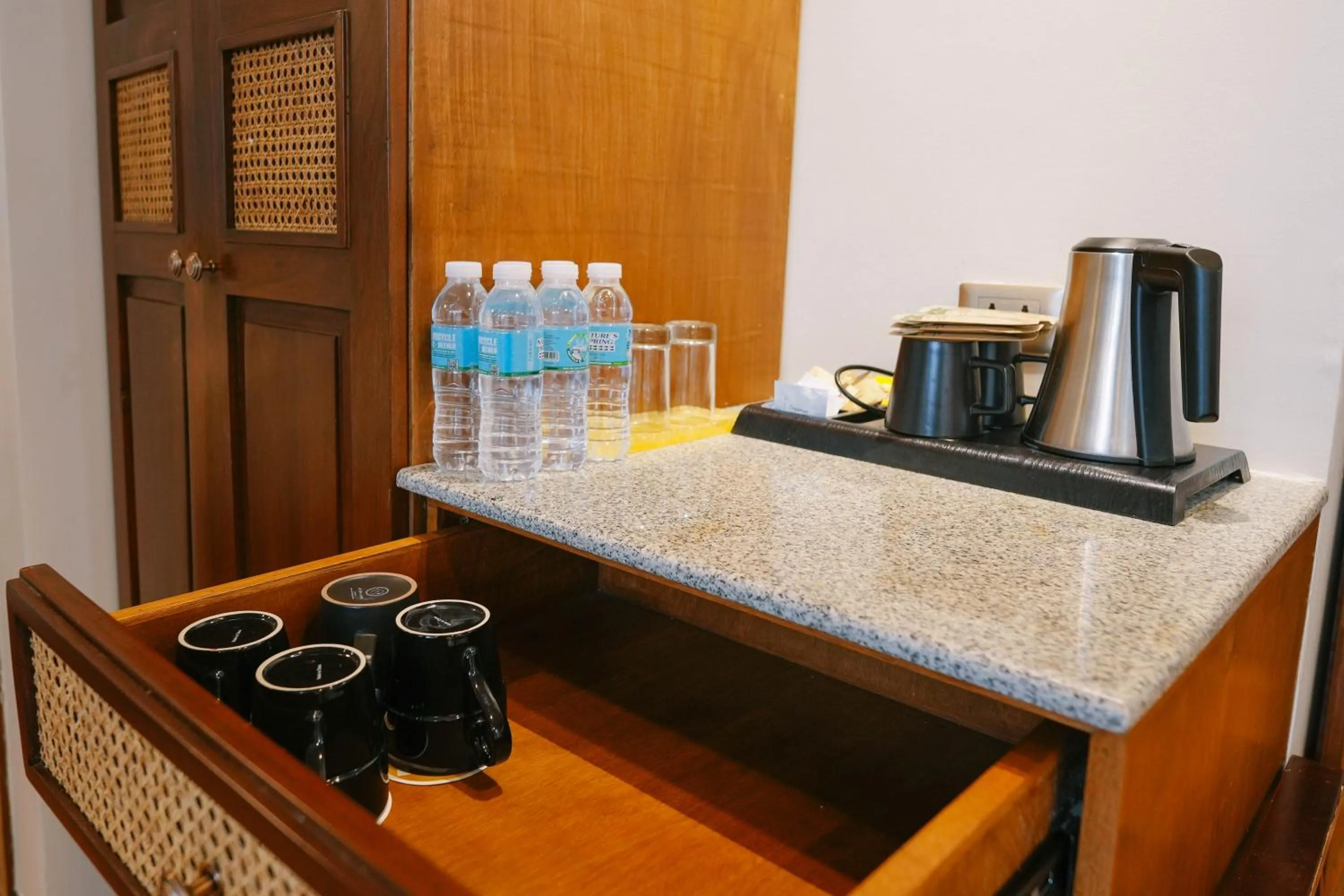 La Jolla Hotel and Beach Resort