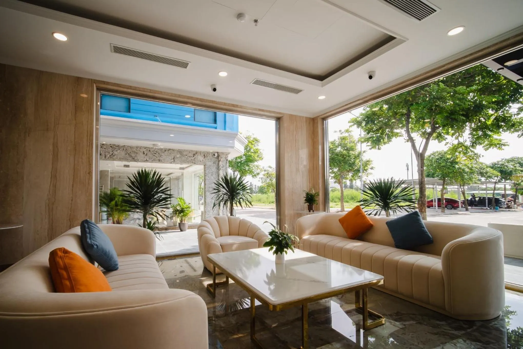 Seating area in Danitel Halong