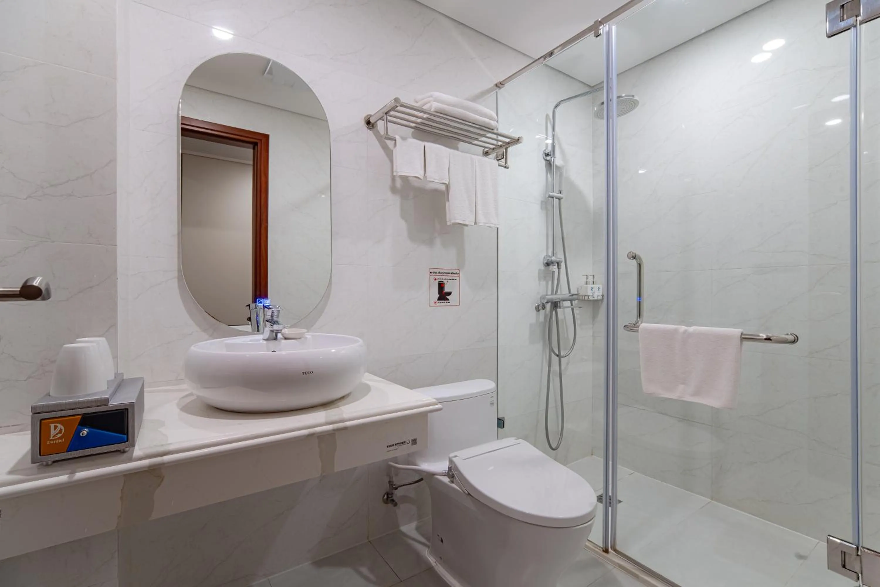Bathroom in Danitel Halong