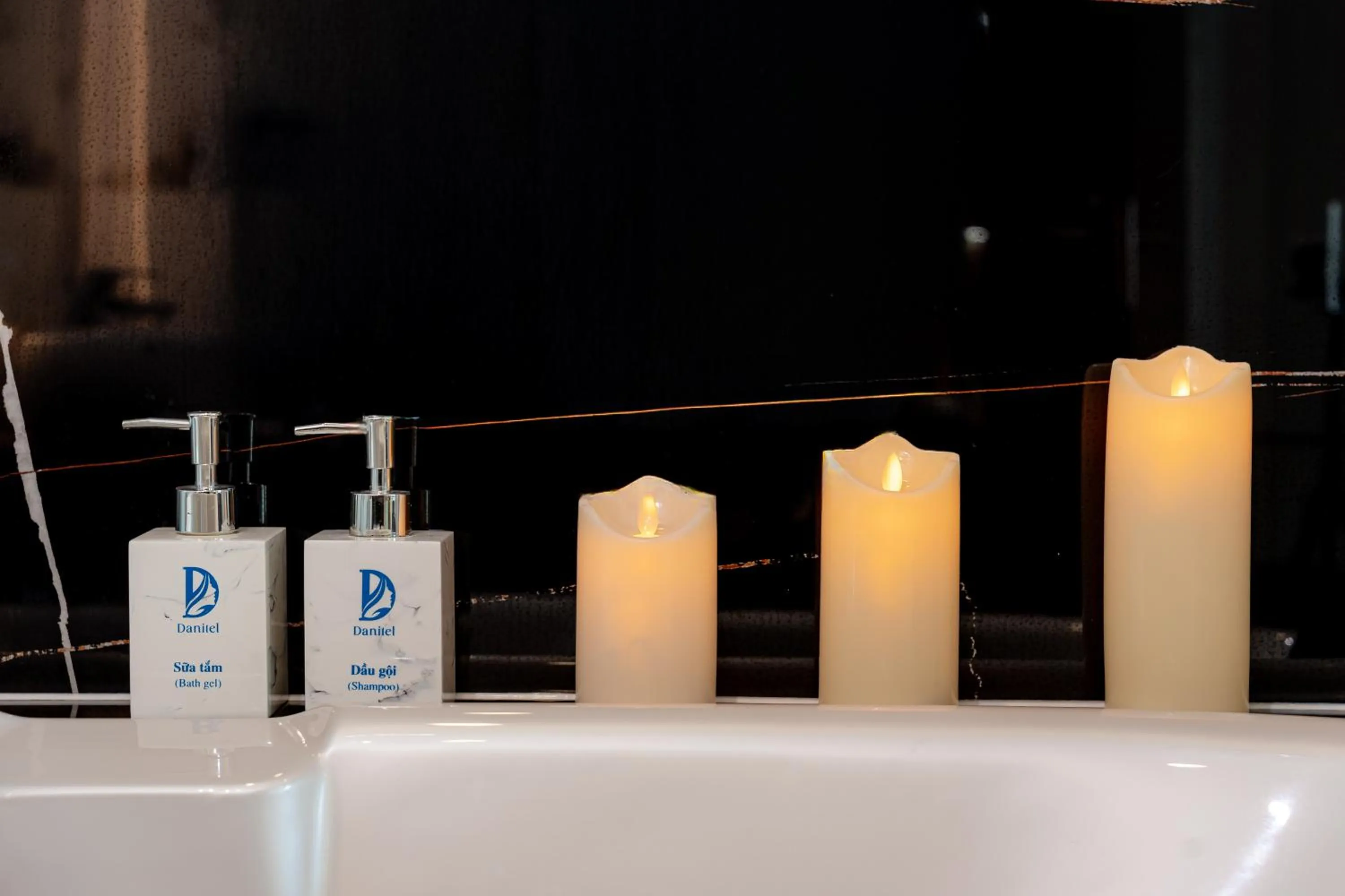 Bathroom in Danitel Halong