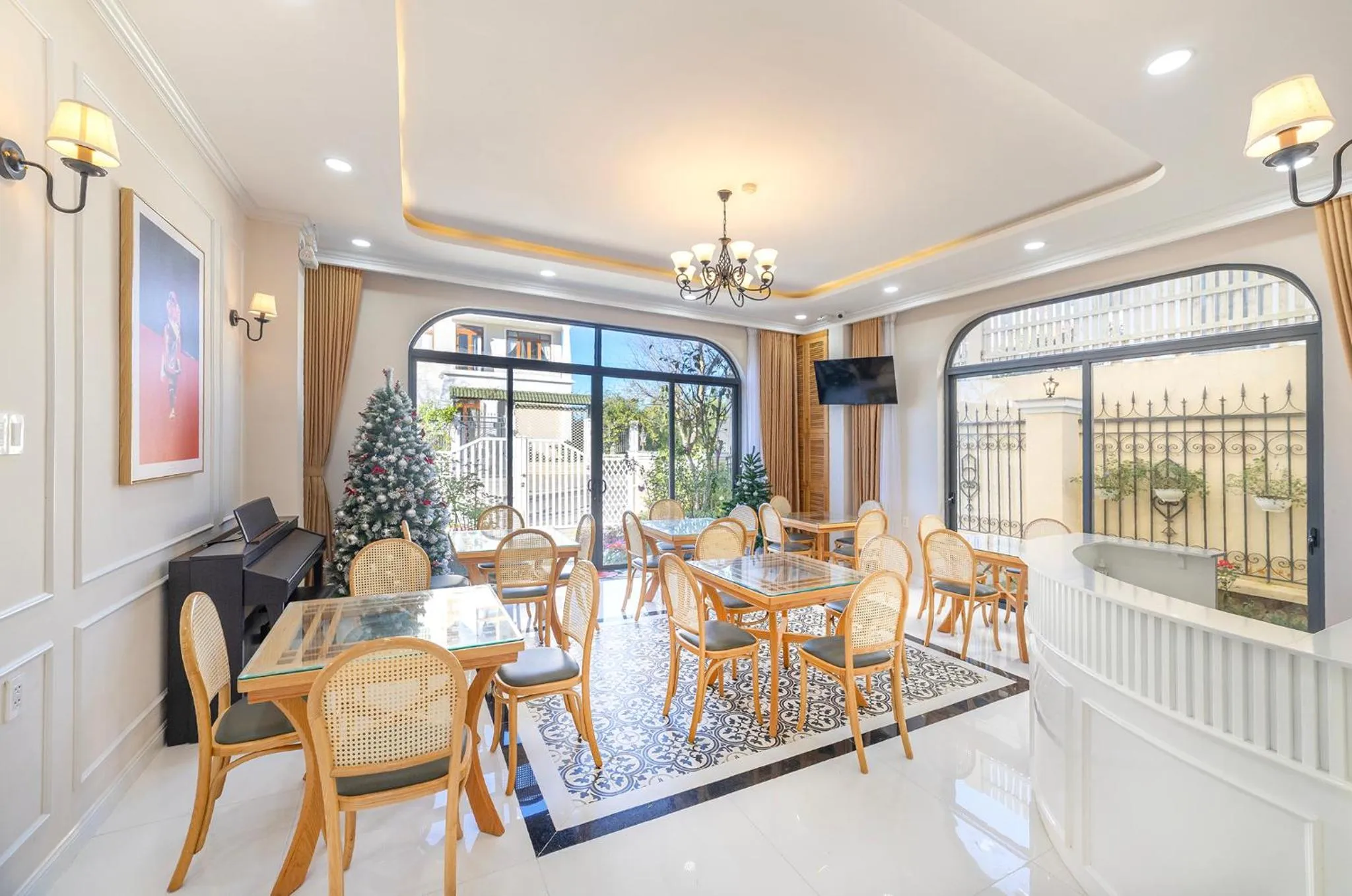 Restaurant/places to eat in Cerasoi Boutique Villa Dalat