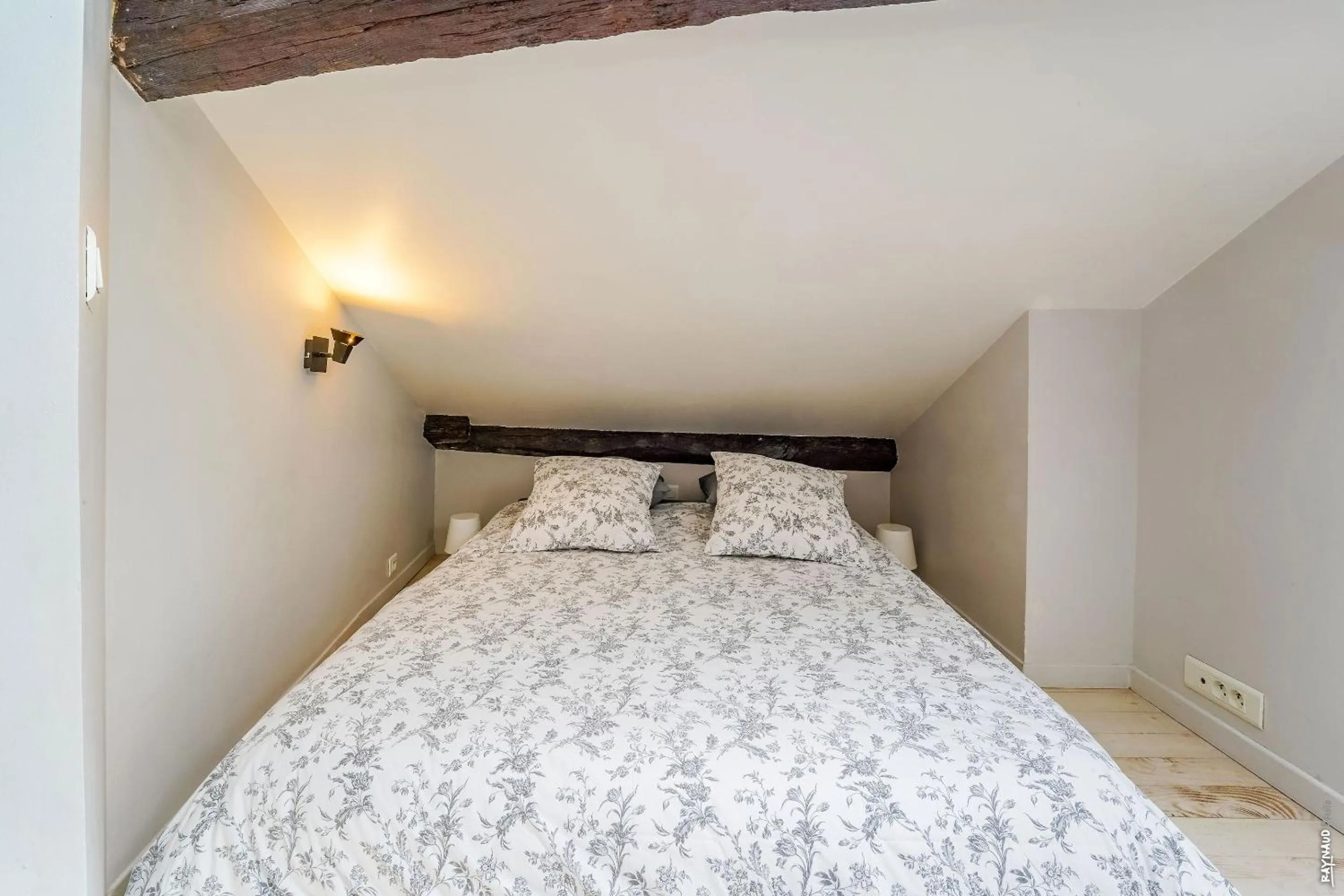 Bedroom, Bed in Appartement - Alcôve et chocolat - Albi