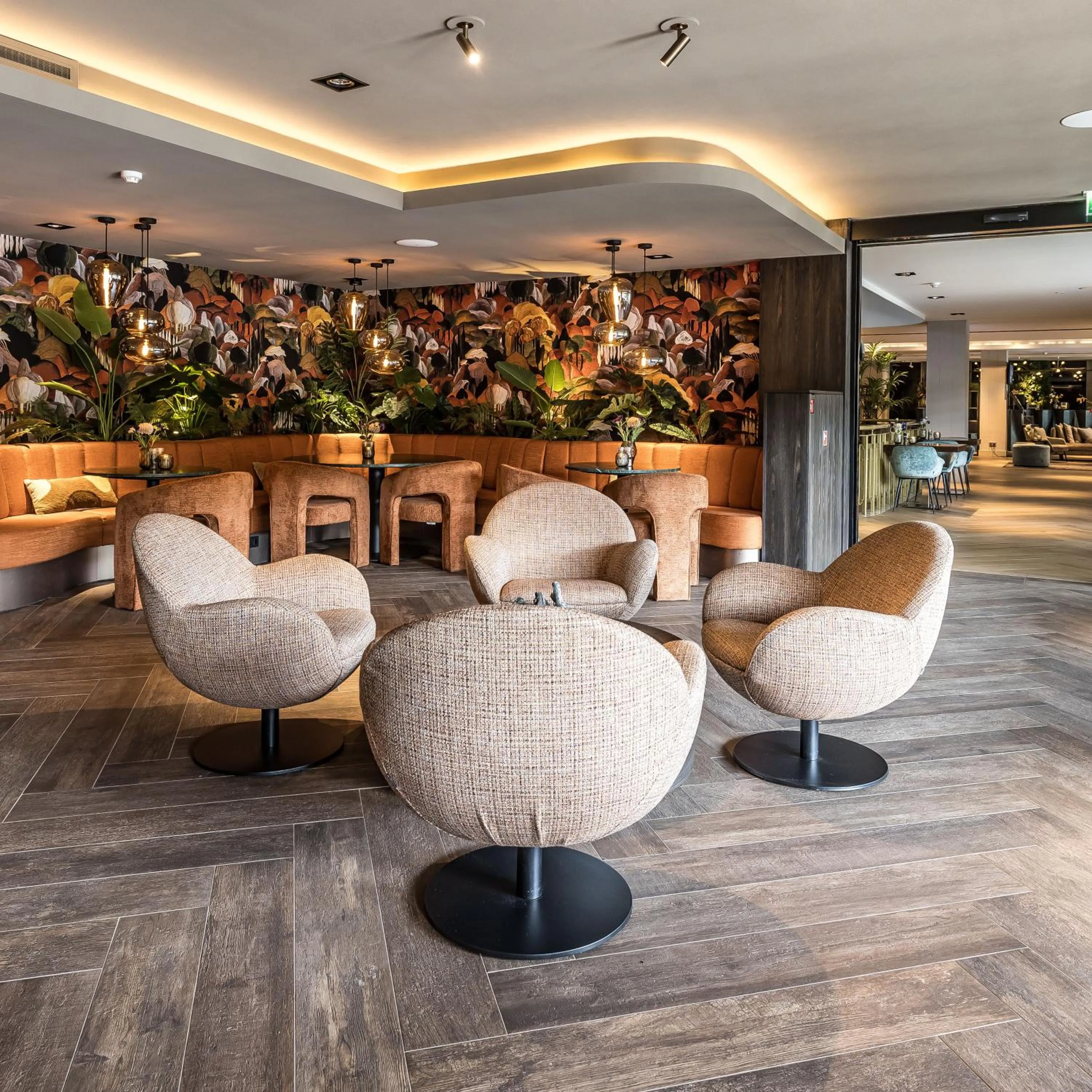 Lounge or bar in Van der Valk Hotel Assen