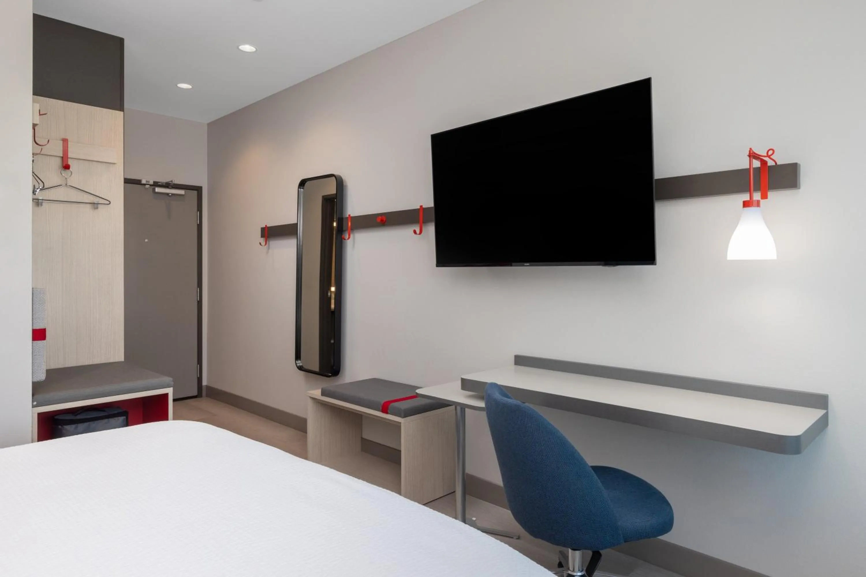 Photo of the whole room, Bed in avid hotels Billings West by IHG