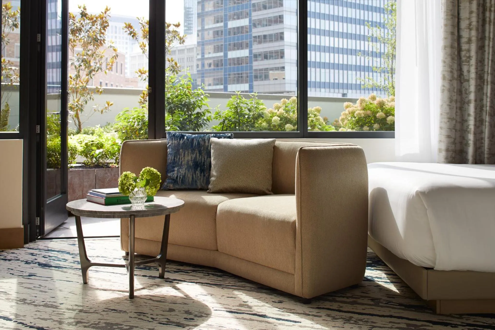 Photo of the whole room in InterContinental Seattle Bellevue, by IHG