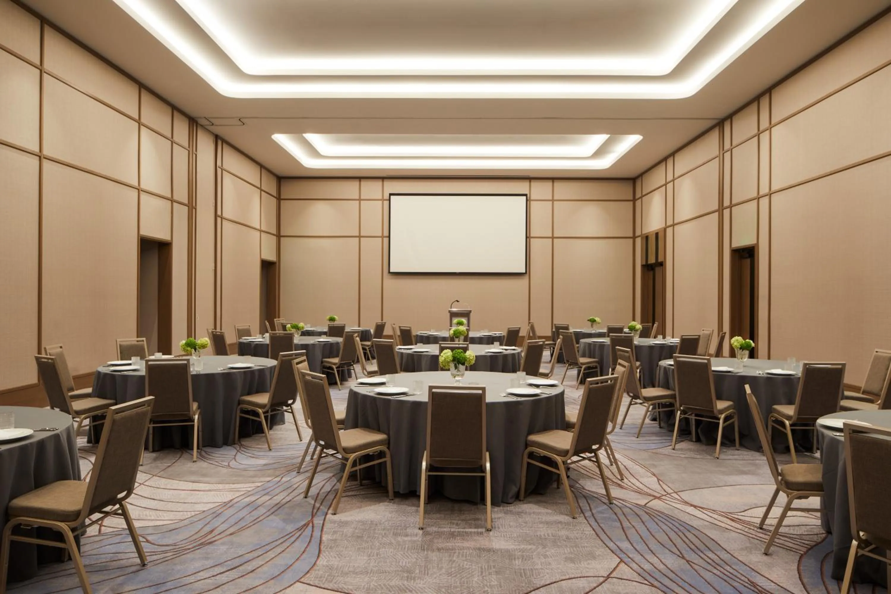 Meeting/conference room in InterContinental Seattle Bellevue, by IHG