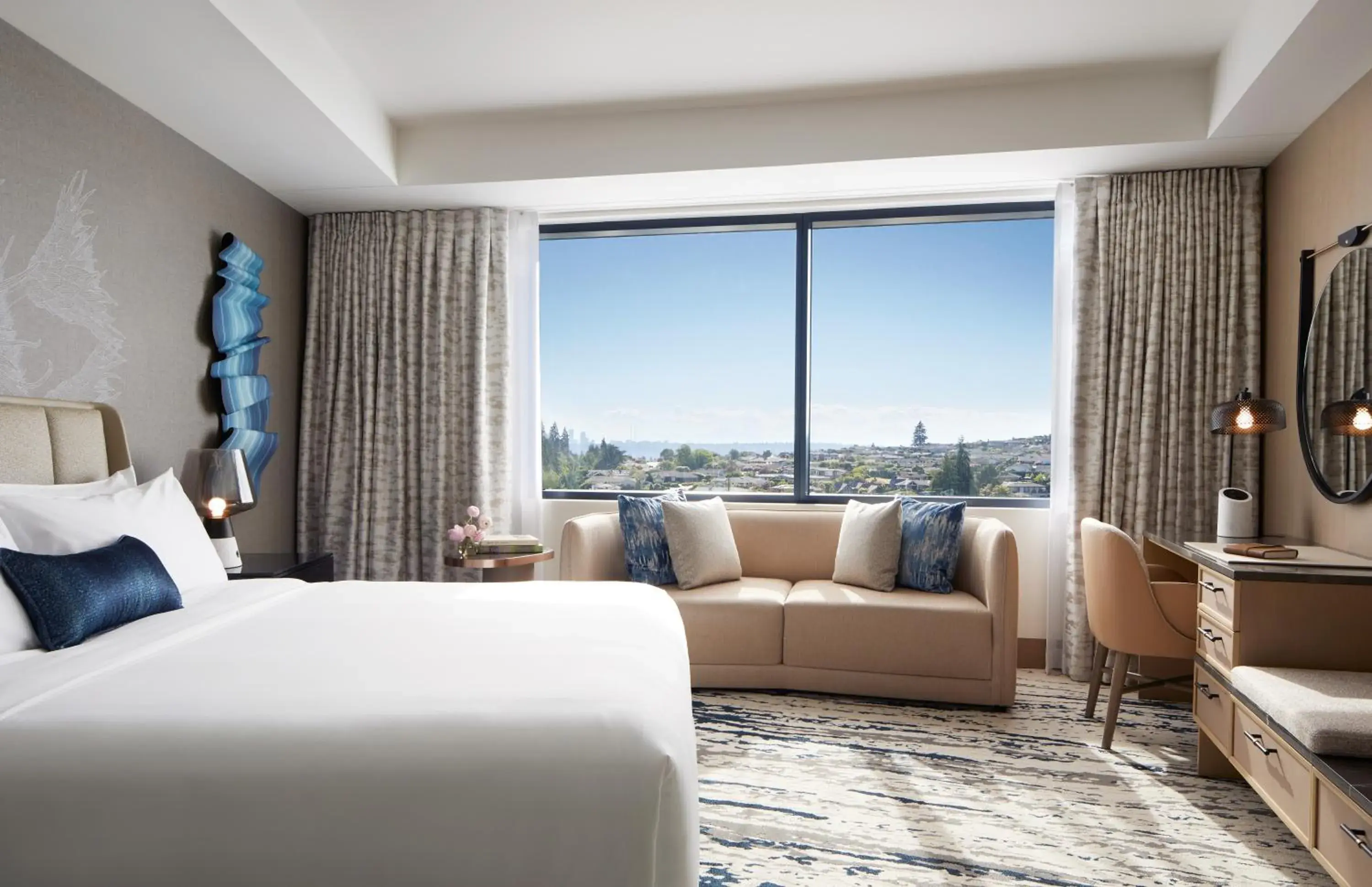 Premium King Room with City View in InterContinental Seattle Bellevue, by IHG Premium King Room with City View in InterContinental Seattle Bellevue, by IHG