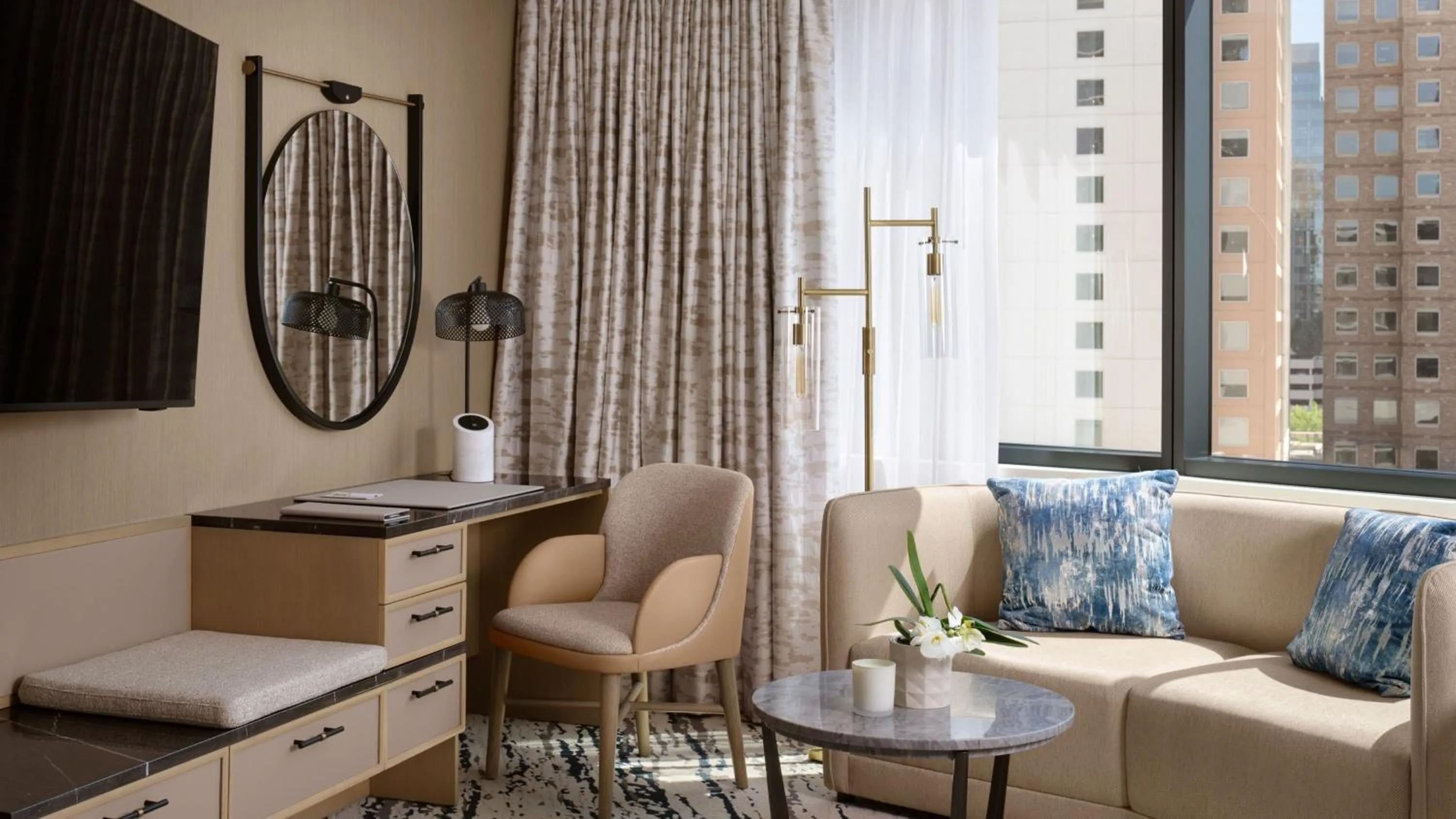 Photo of the whole room in InterContinental Seattle Bellevue, by IHG