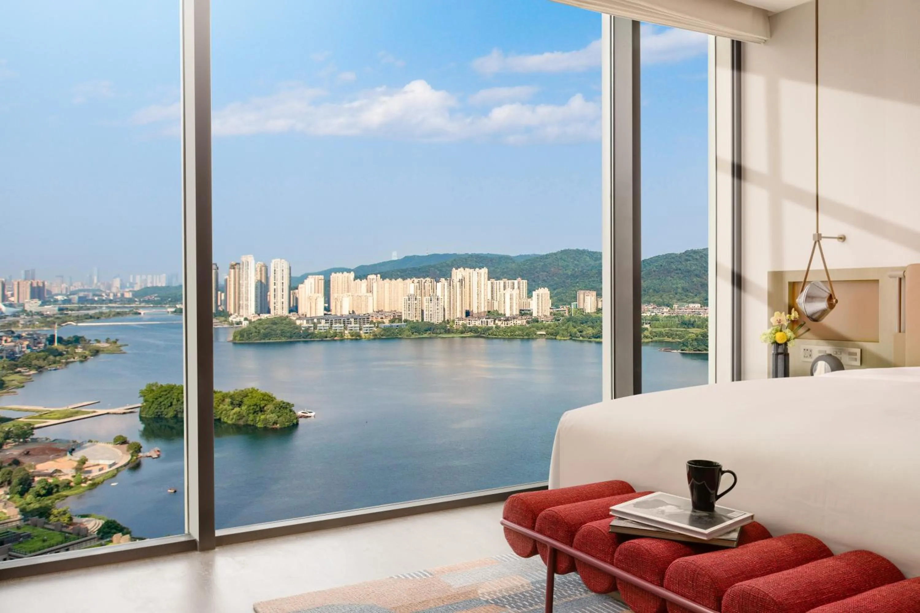 Premium King Room with Lake View in Hotel Indigo Changsha Meixi Lake