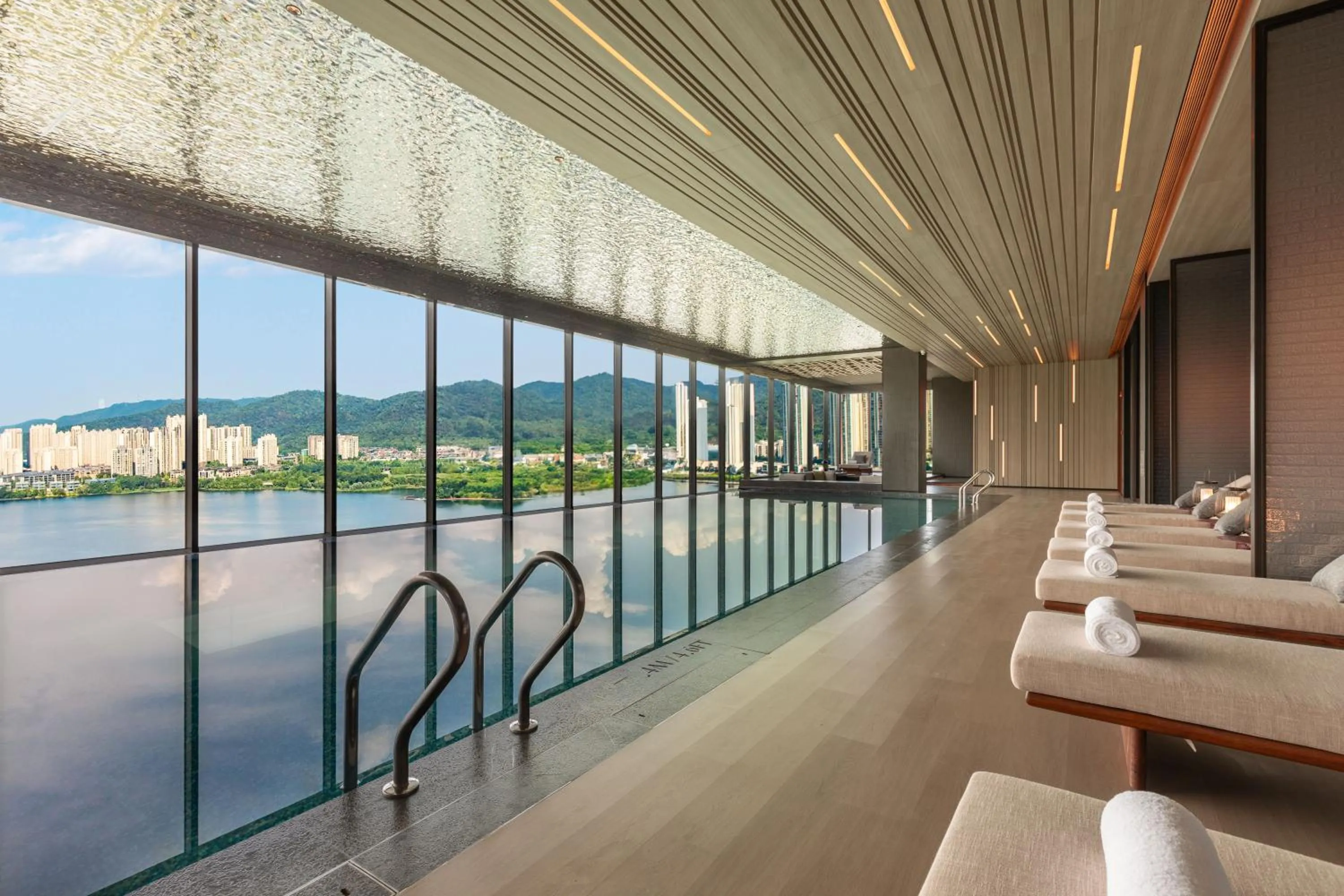 Swimming pool in Hotel Indigo Changsha Meixi Lake