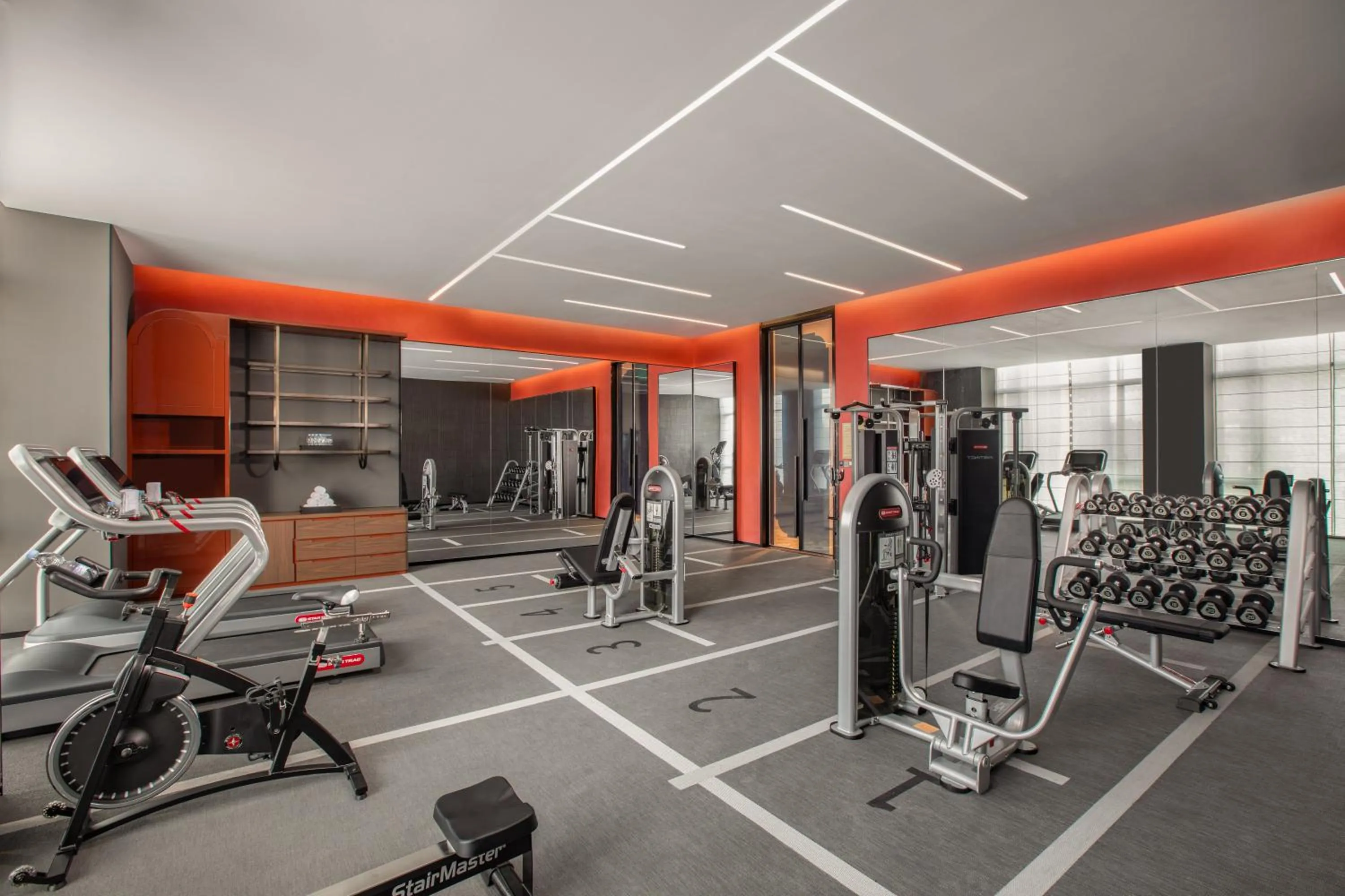 Fitness centre/facilities in Hotel Indigo Changsha Meixi Lake