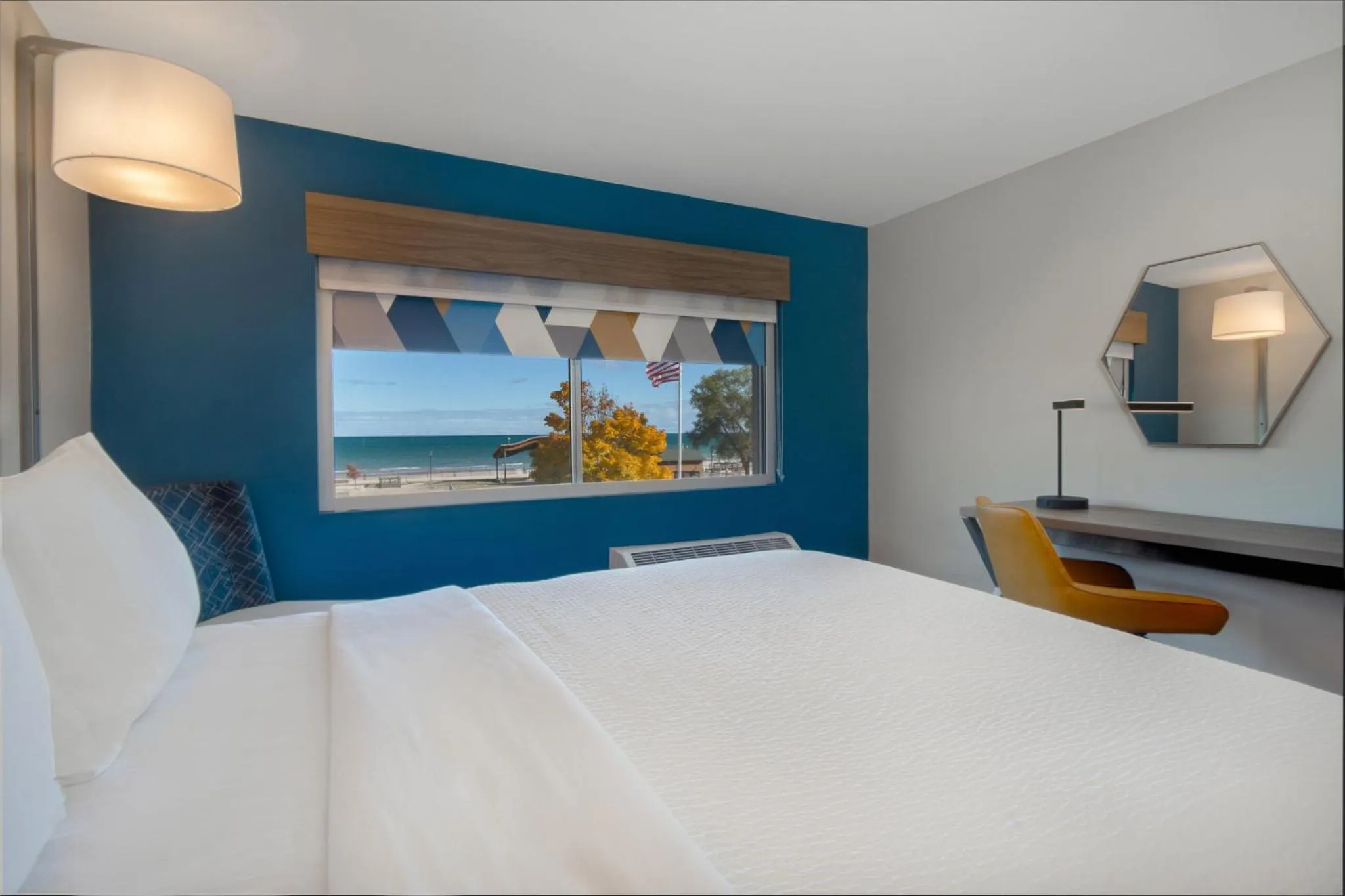 Photo of the whole room, Bed in Holiday Inn Express & Suites Oscoda by IHG