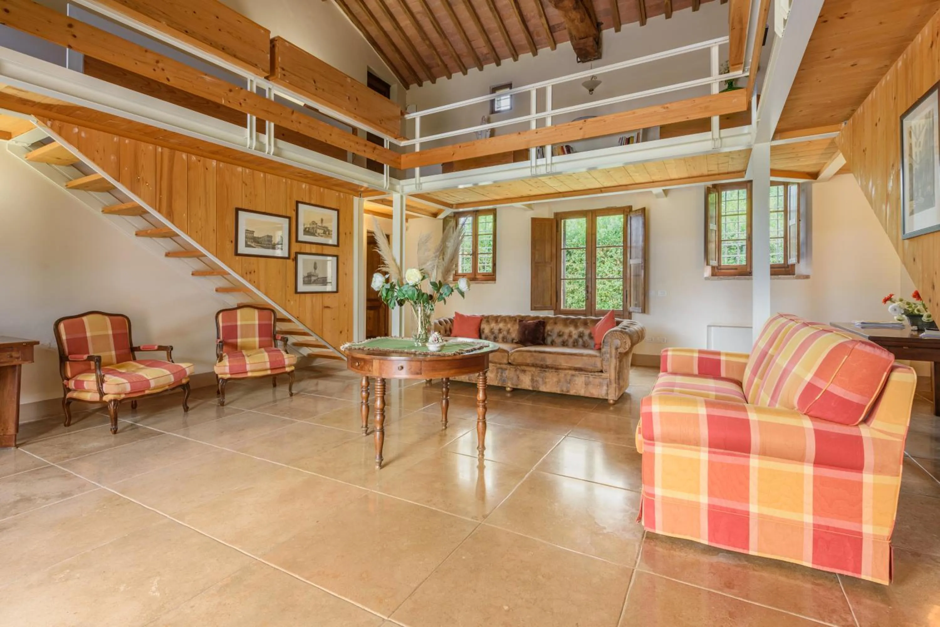 Living room in Villa Boschetto by Mmega