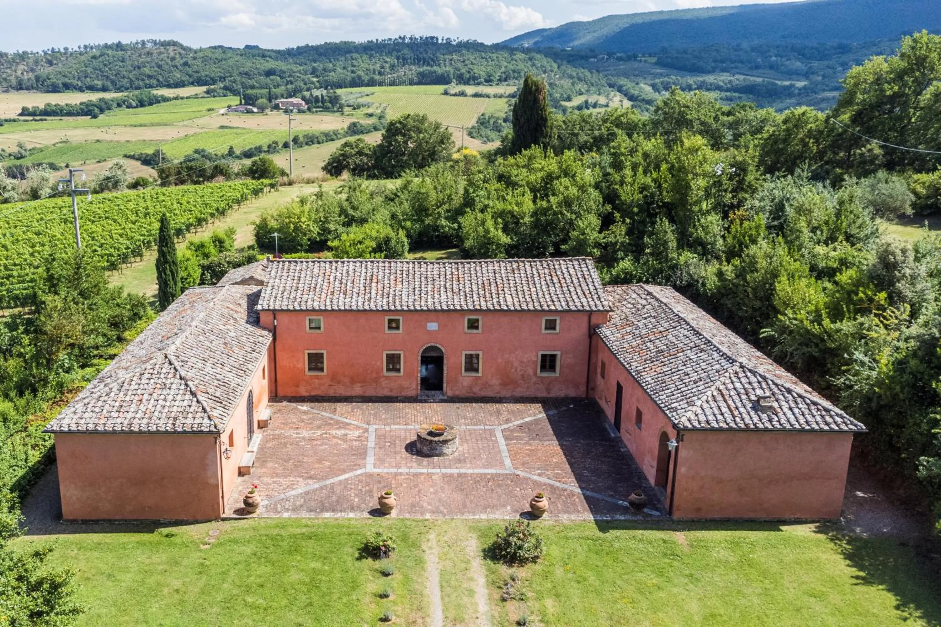 Bird's eye view in Villa Boschetto by Mmega