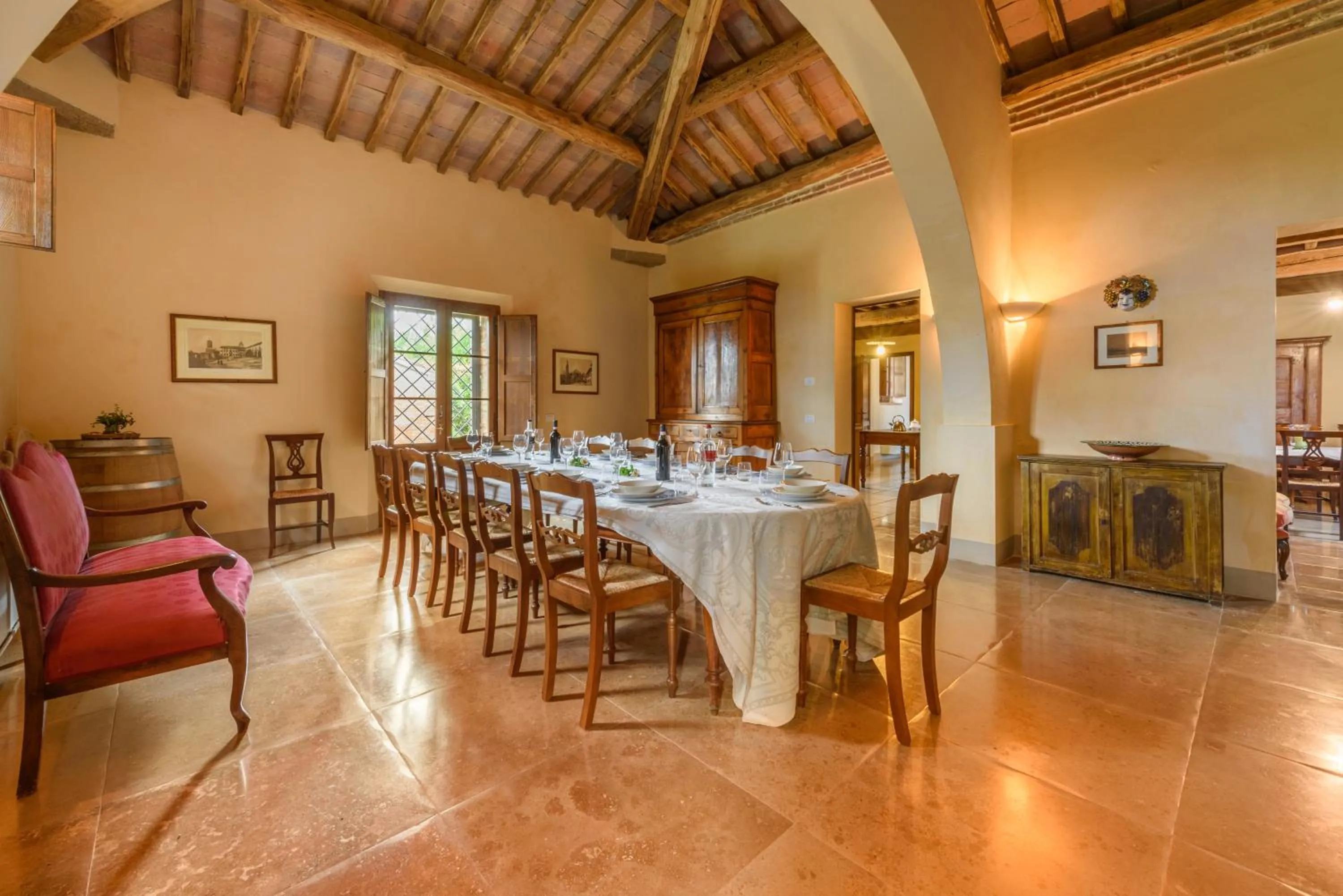 Dining area in Villa Boschetto by Mmega