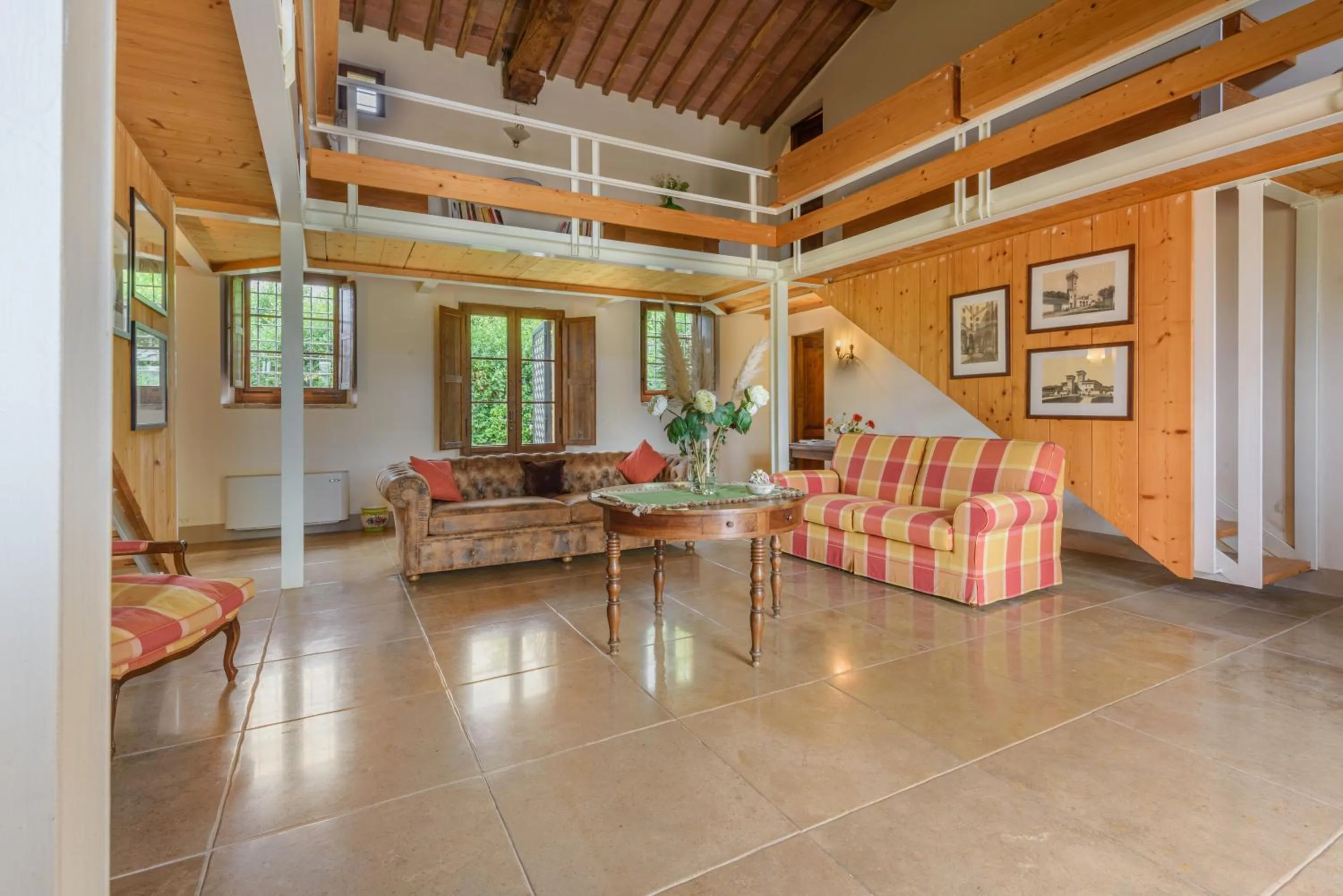 Living room in Villa Boschetto by Mmega