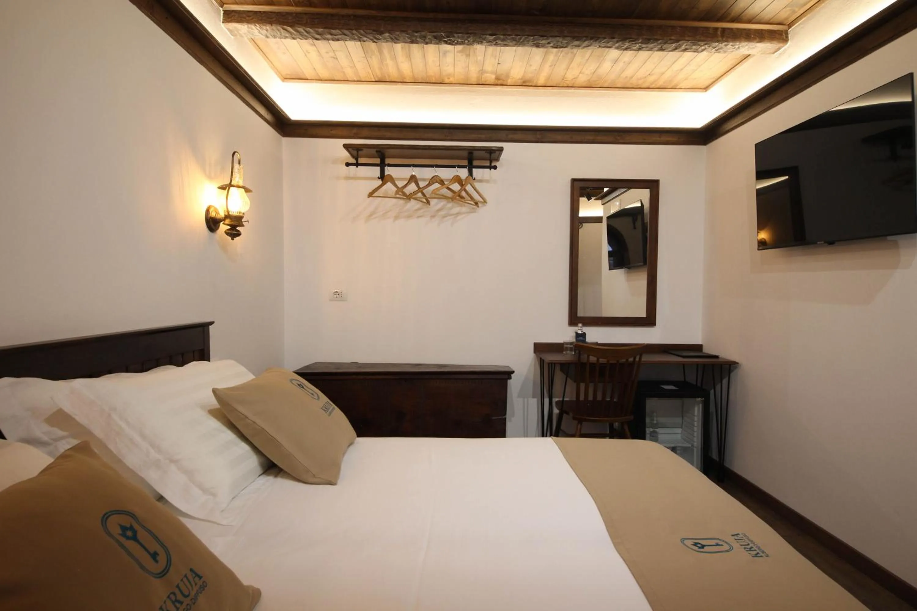 Bed in Kruja Albergo Diffuso , Inside Kruja Castle