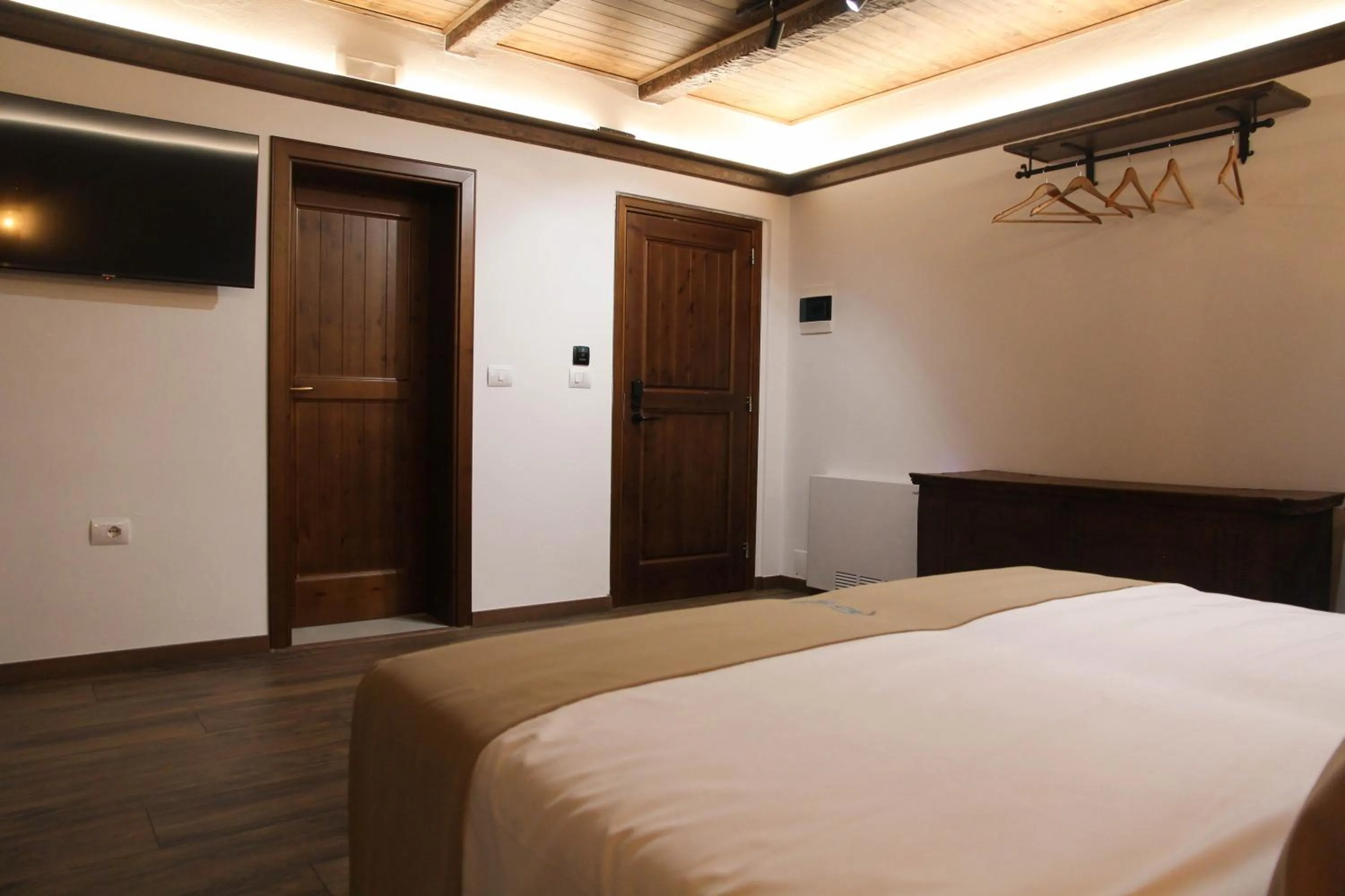 TV and multimedia, Bed in Kruja Albergo Diffuso , Inside Kruja Castle