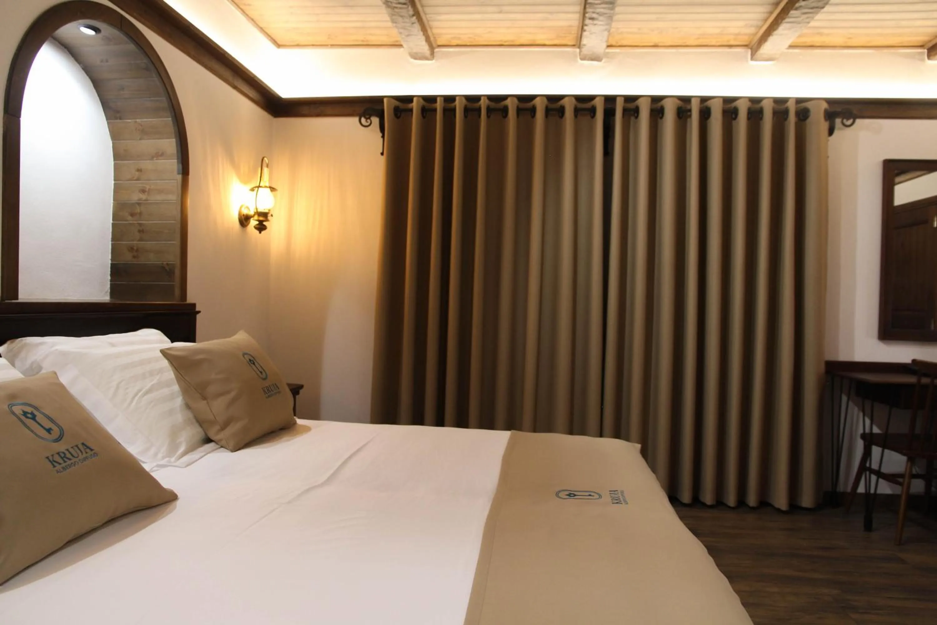 Bed in Kruja Albergo Diffuso , Inside Kruja Castle