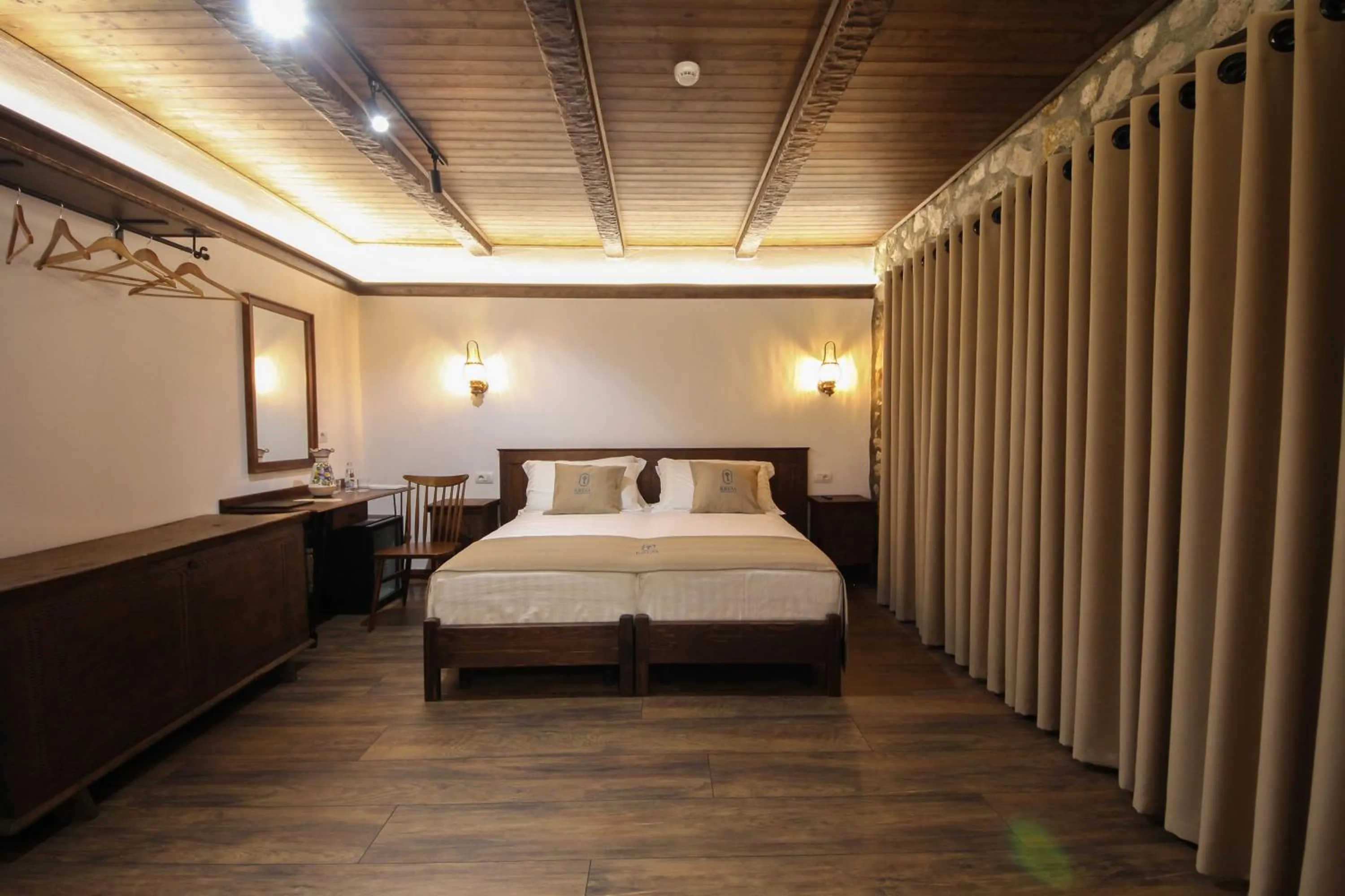 Bed in Kruja Albergo Diffuso , Inside Kruja Castle