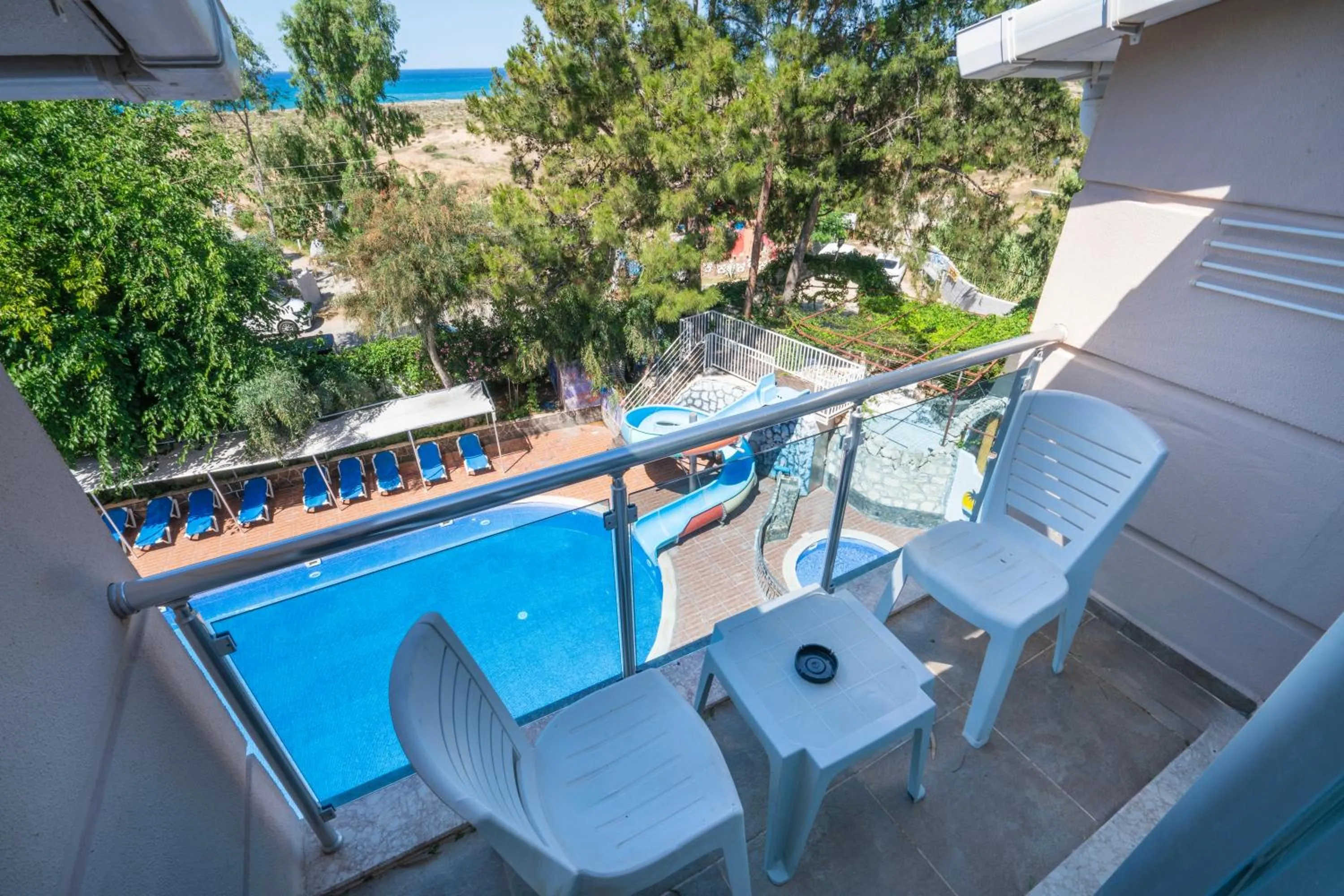 Balcony/Terrace in Aperion Beach Hotel Side