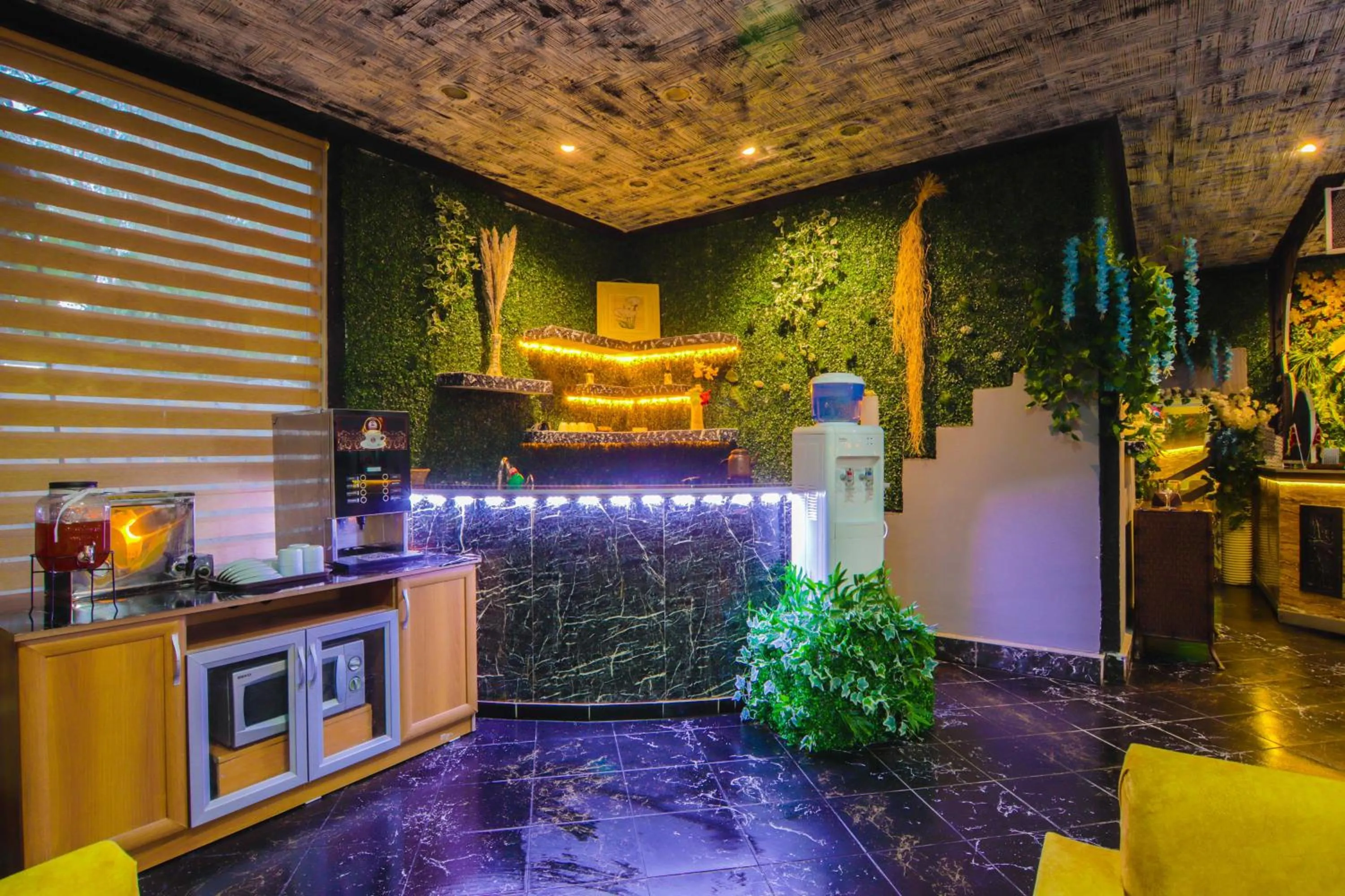 Lobby or reception in Aperion Beach Hotel Side